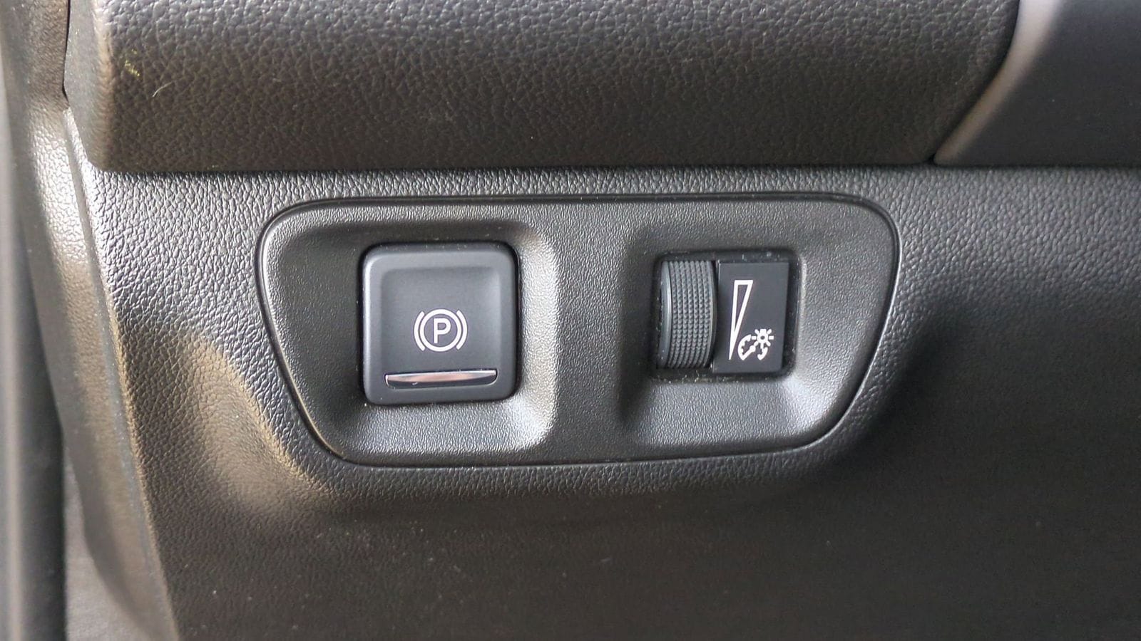 Thumbnail: 2019 GMC Acadia - 17