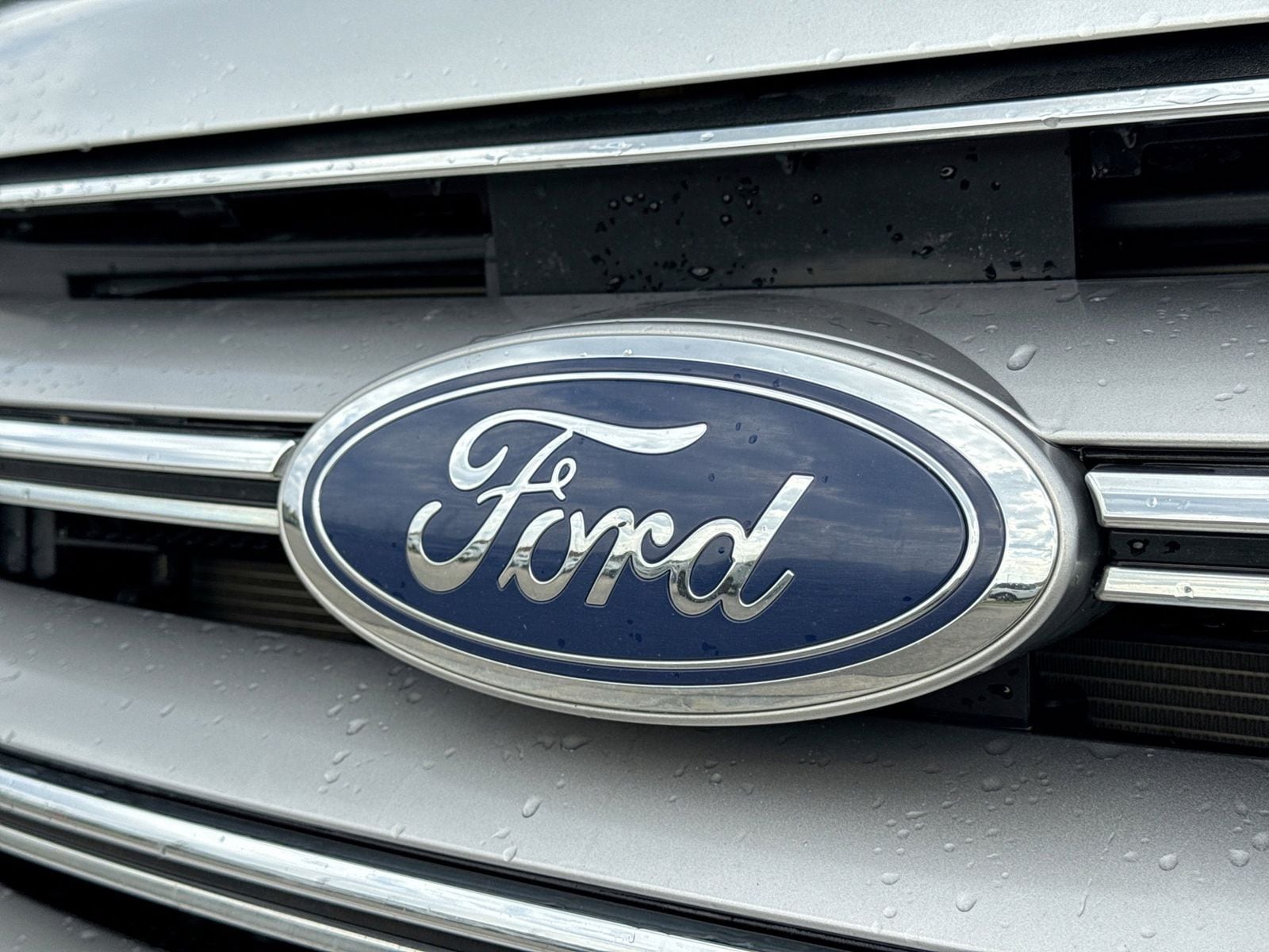 Thumbnail: 2017 Ford Edge - 10