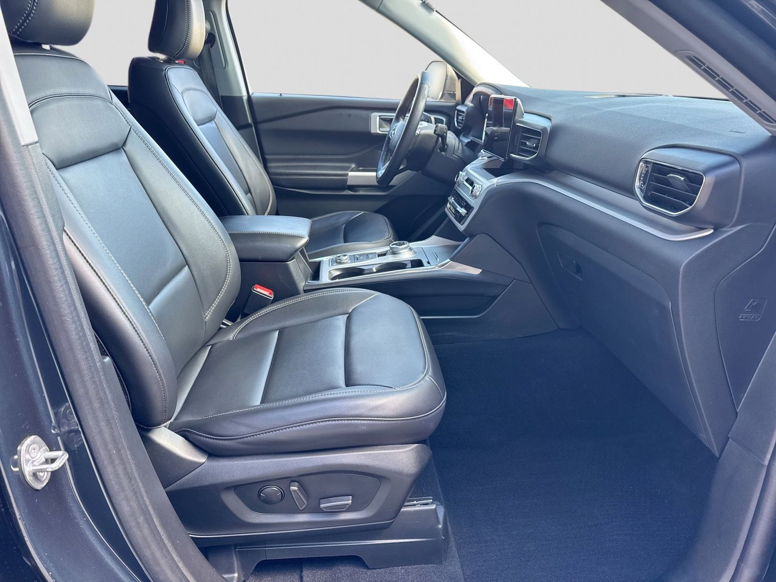 Thumbnail: 2023 Ford Explorer - 7