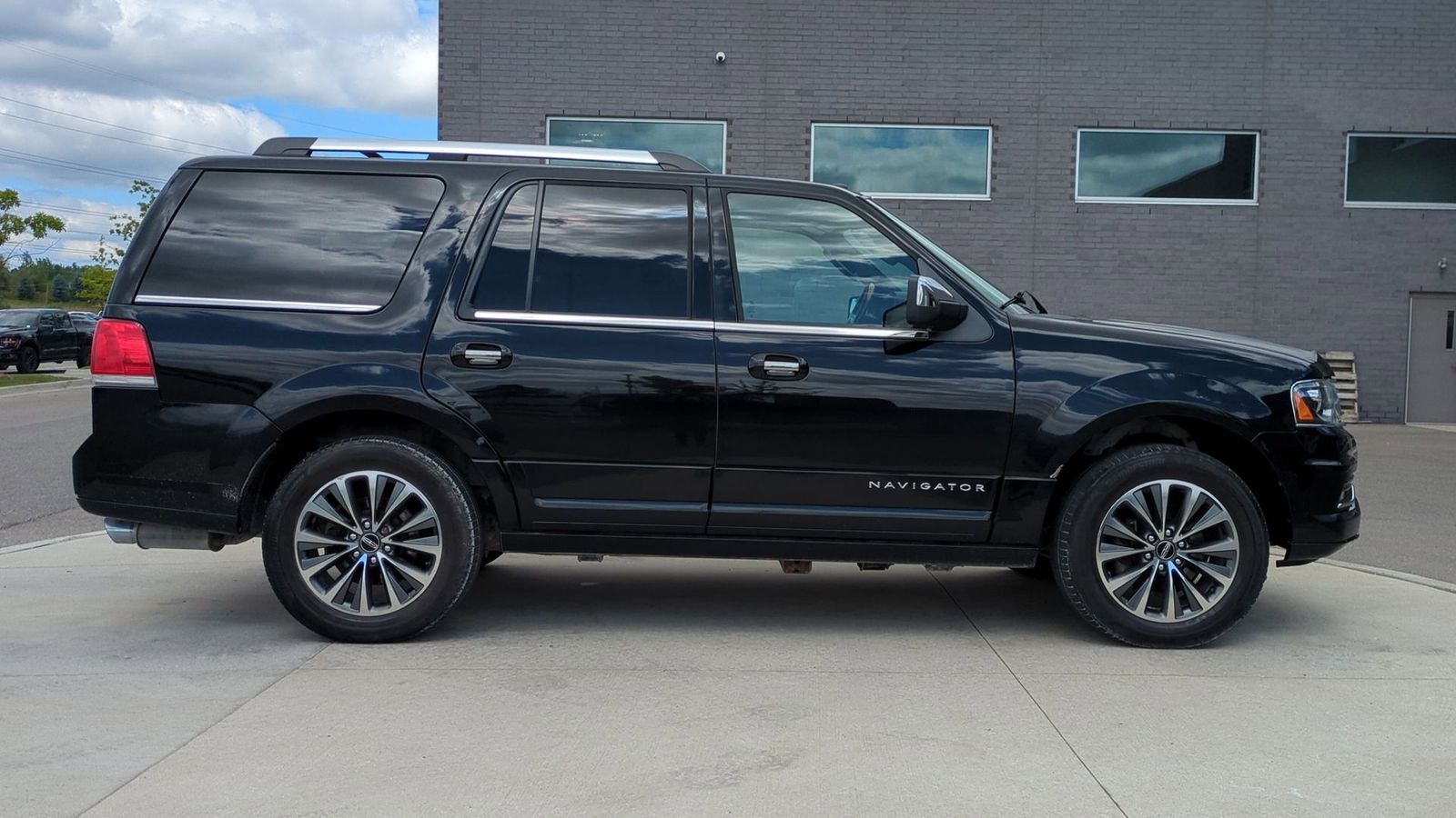 Thumbnail: 2016 Lincoln Navigator - 5