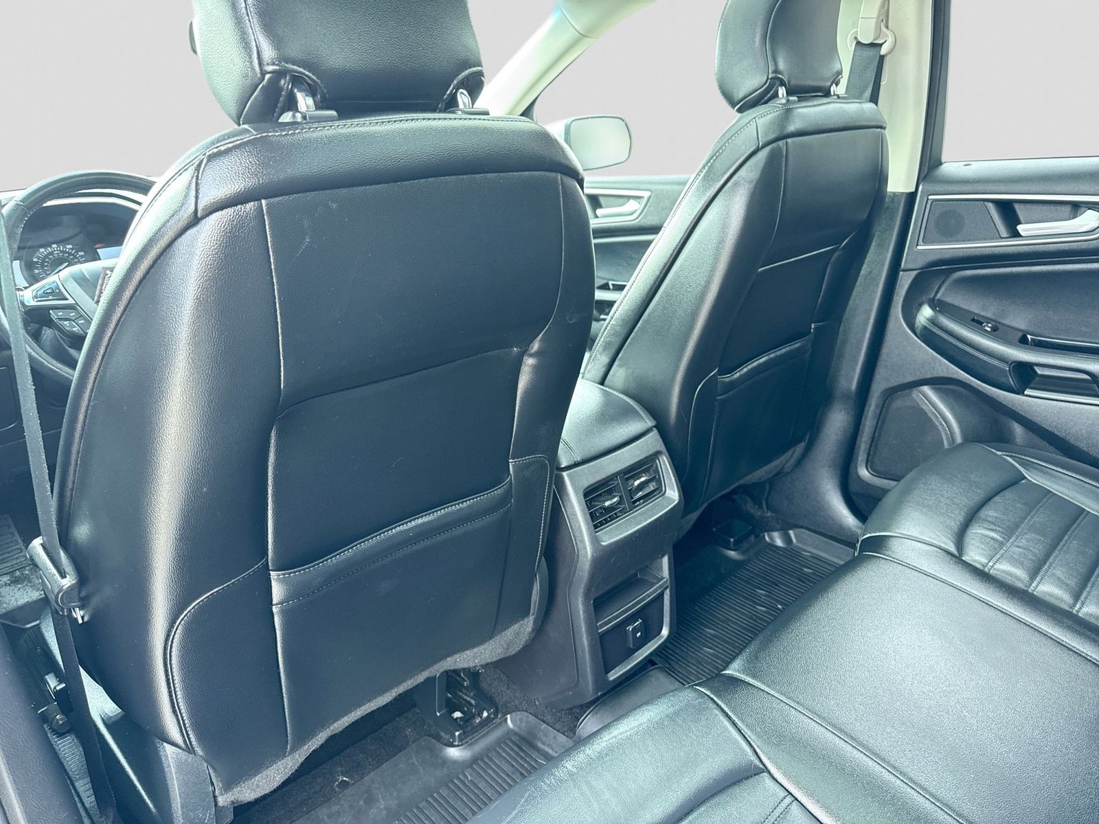 Thumbnail: 2017 Ford Edge - 18