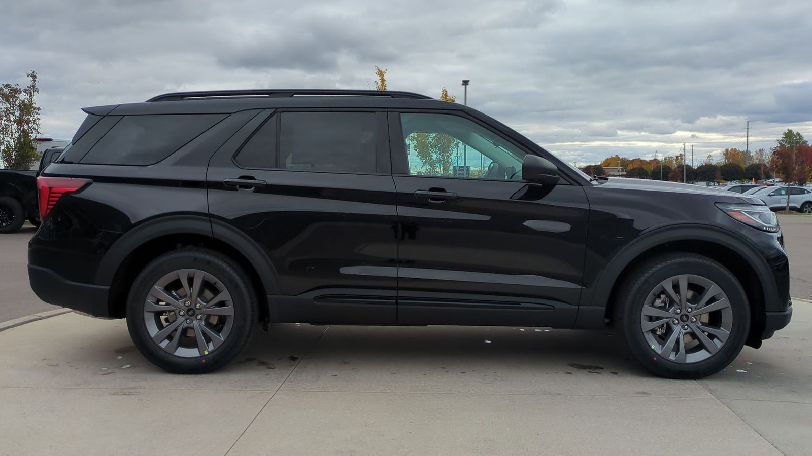 Thumbnail: 2026 Ford Explorer - 7