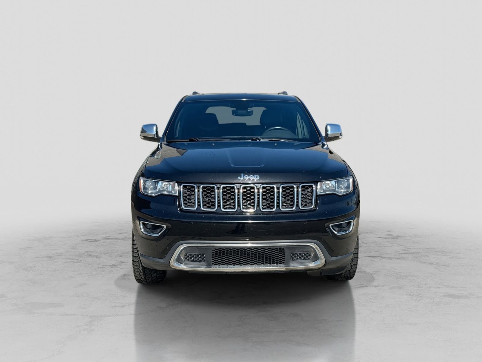 Thumbnail: 2017 Jeep Grand Cherokee - 11