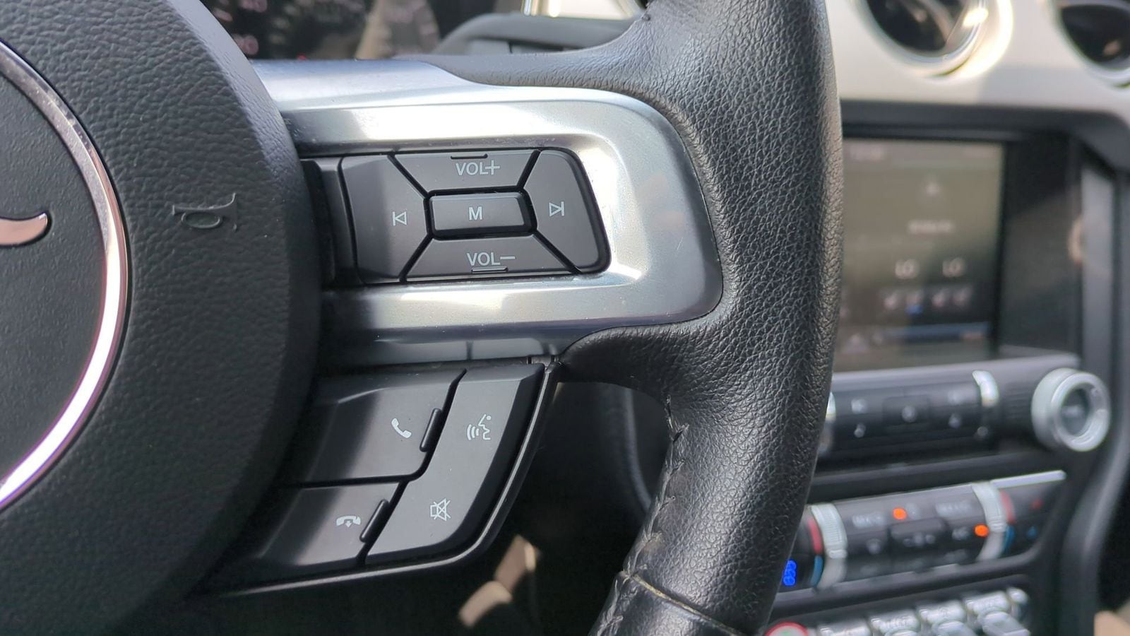 2015 Ford Mustang GT Premium 26