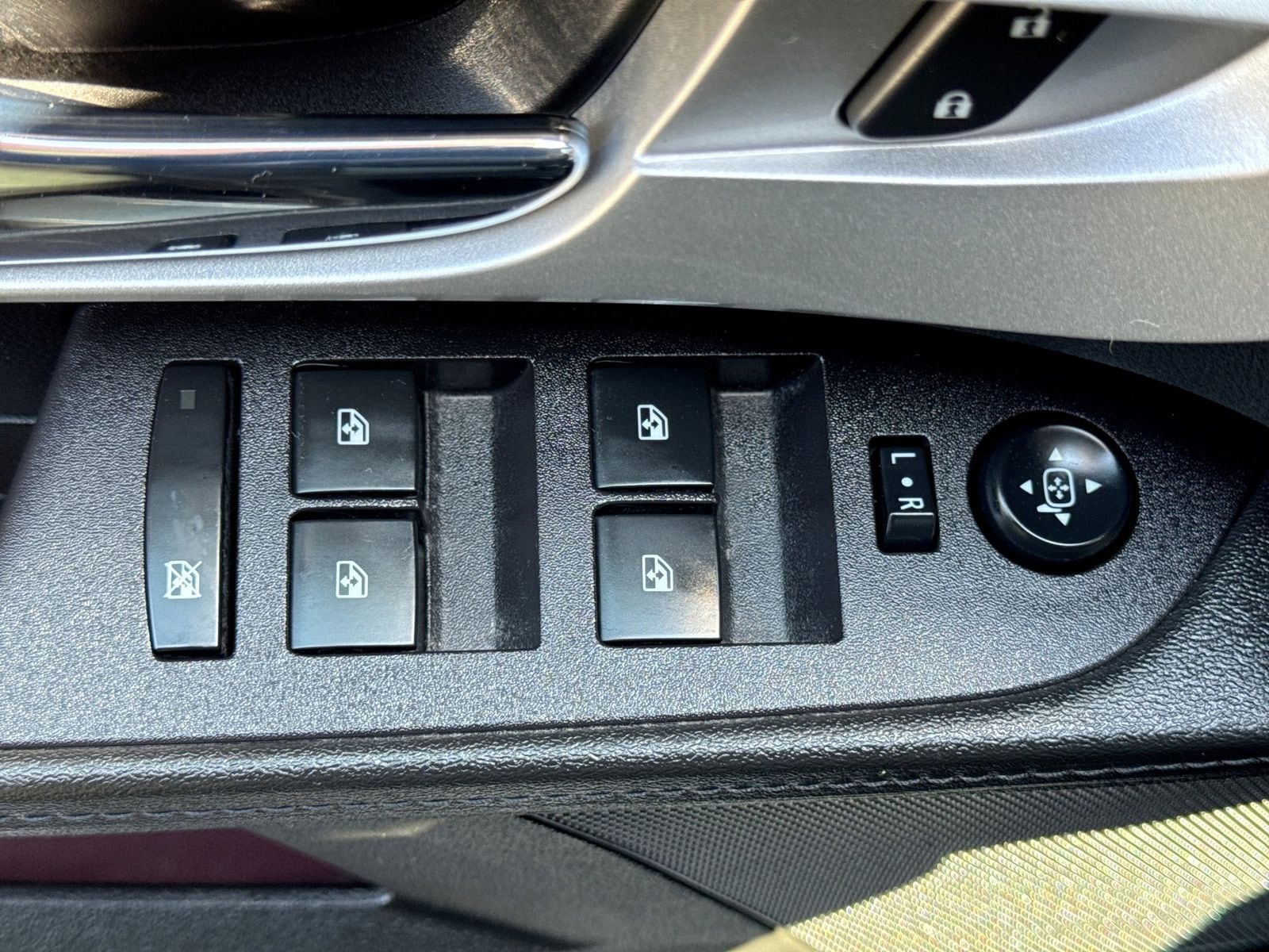 Thumbnail: 2017 Chevrolet Equinox - 15