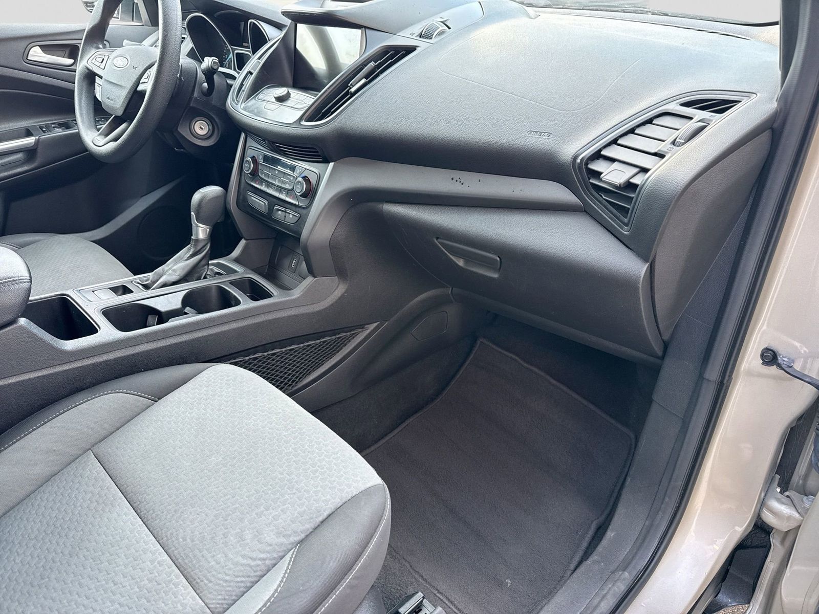 Thumbnail: 2017 Ford Escape - 8