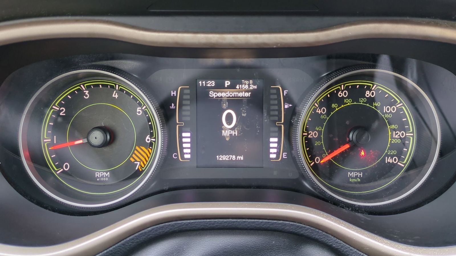 Thumbnail: 2018 Jeep Cherokee - 40