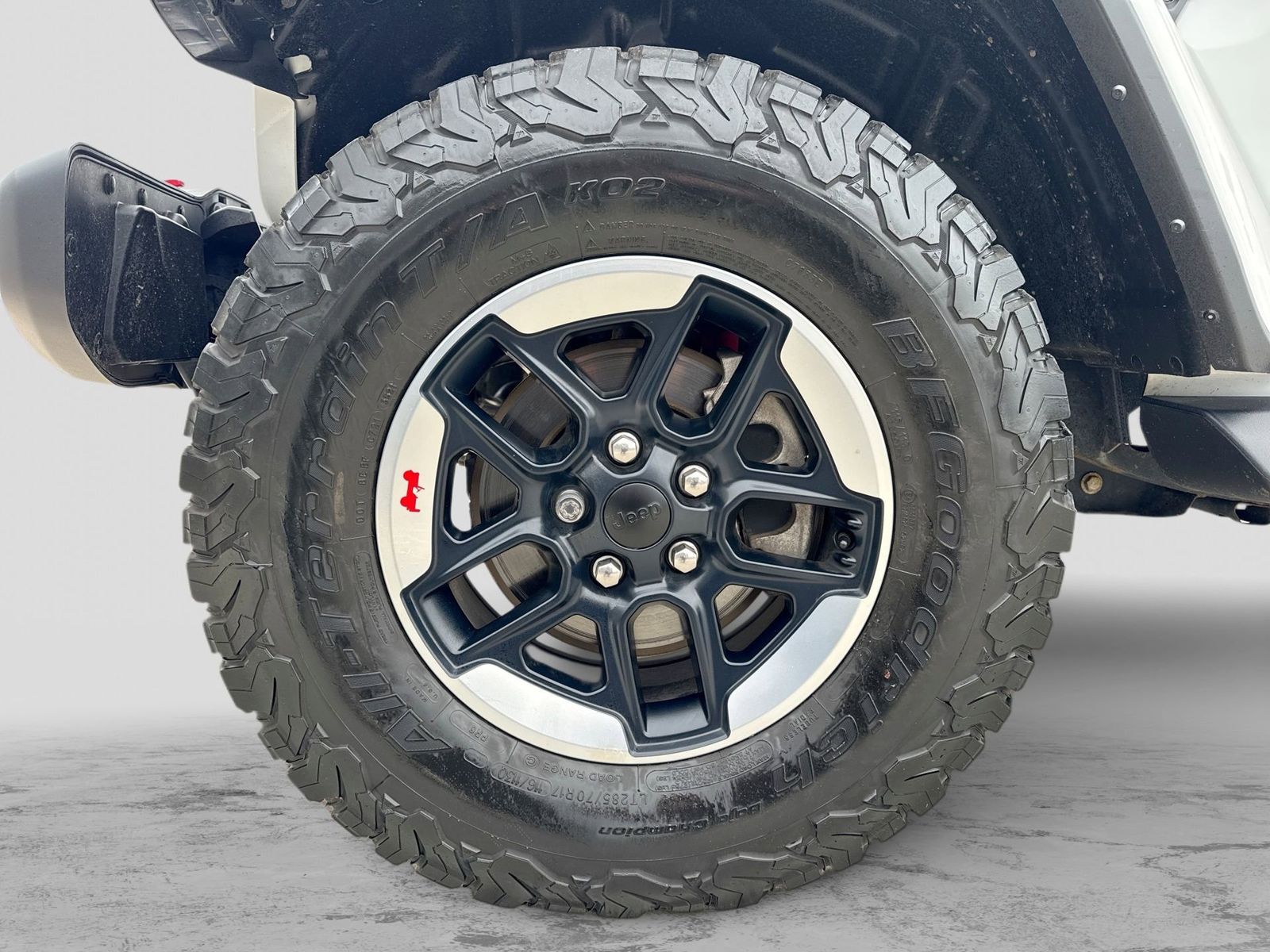 Thumbnail: 2021 Jeep Wrangler - 14