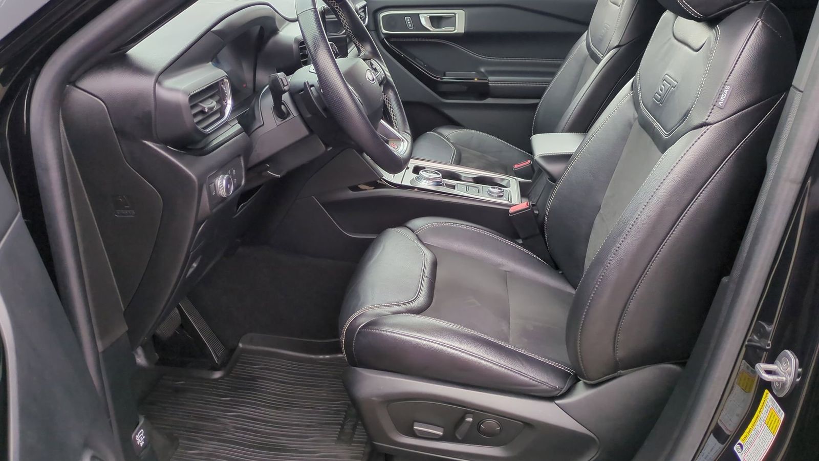 Thumbnail: 2021 Ford Explorer - 16