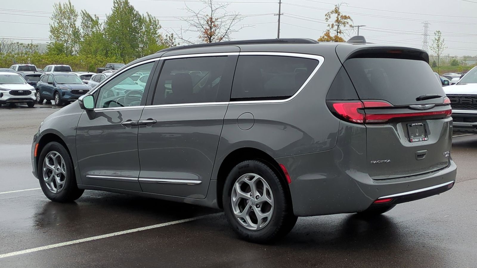 2022 Chrysler Pacifica Limited 3