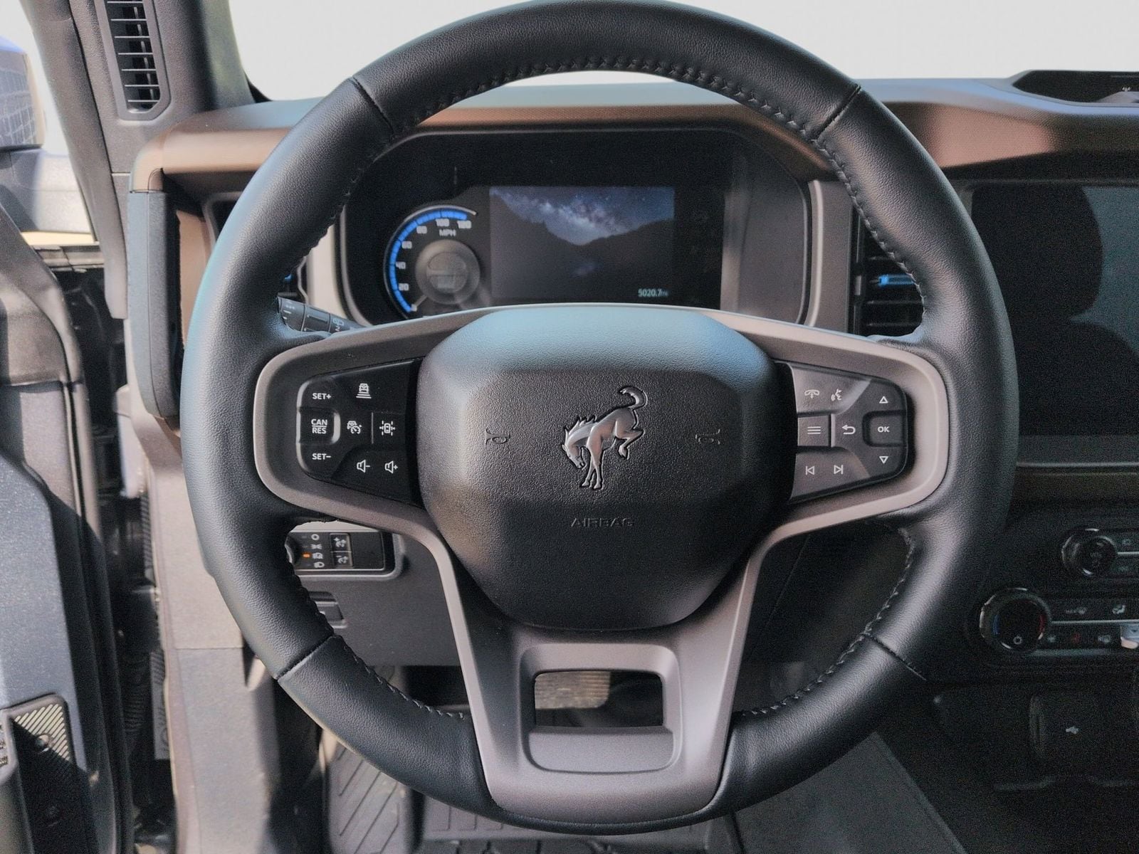 Thumbnail: 2023 Ford Bronco - 28