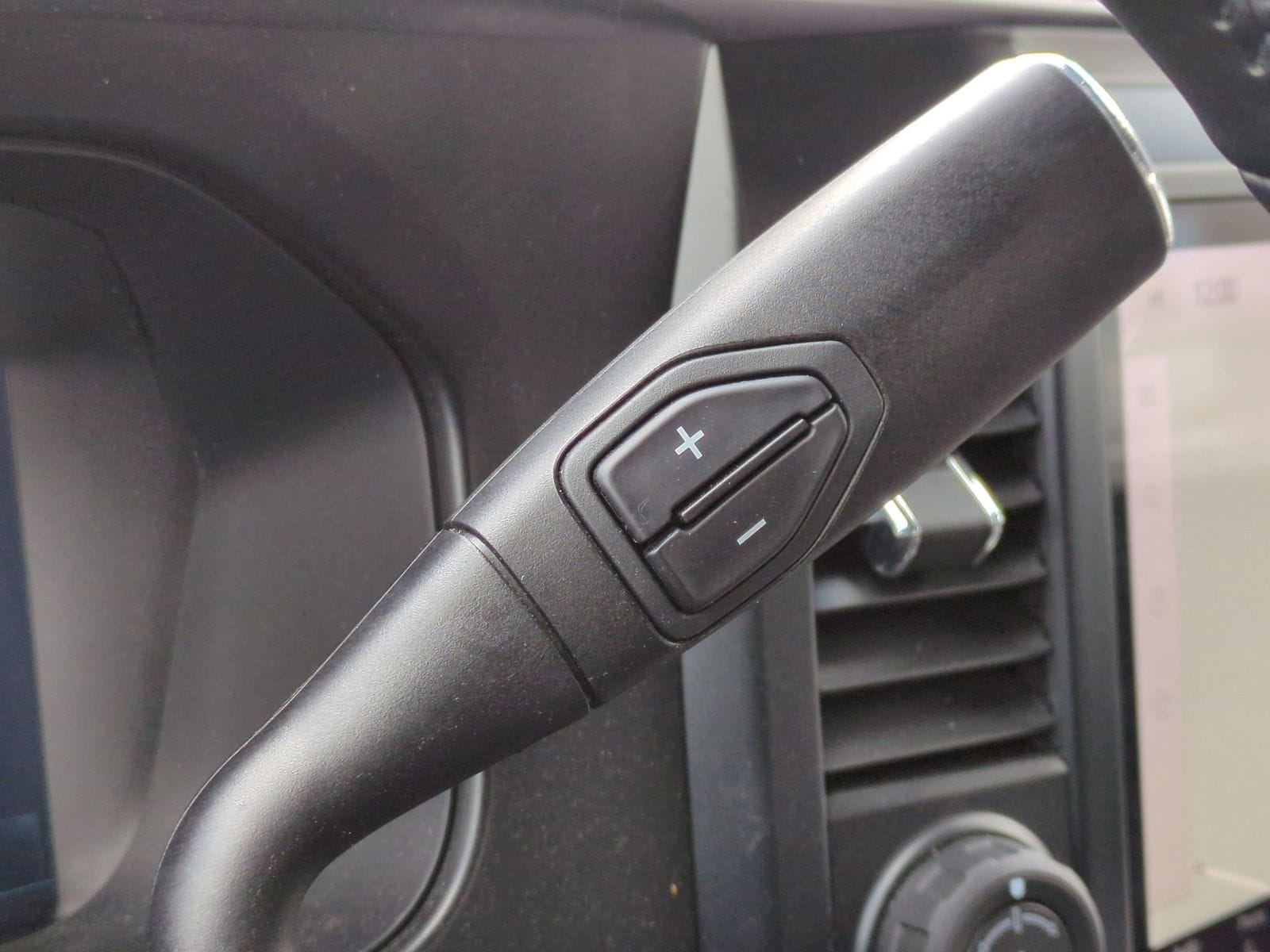 Thumbnail: 2025 Ford F-350 - 39