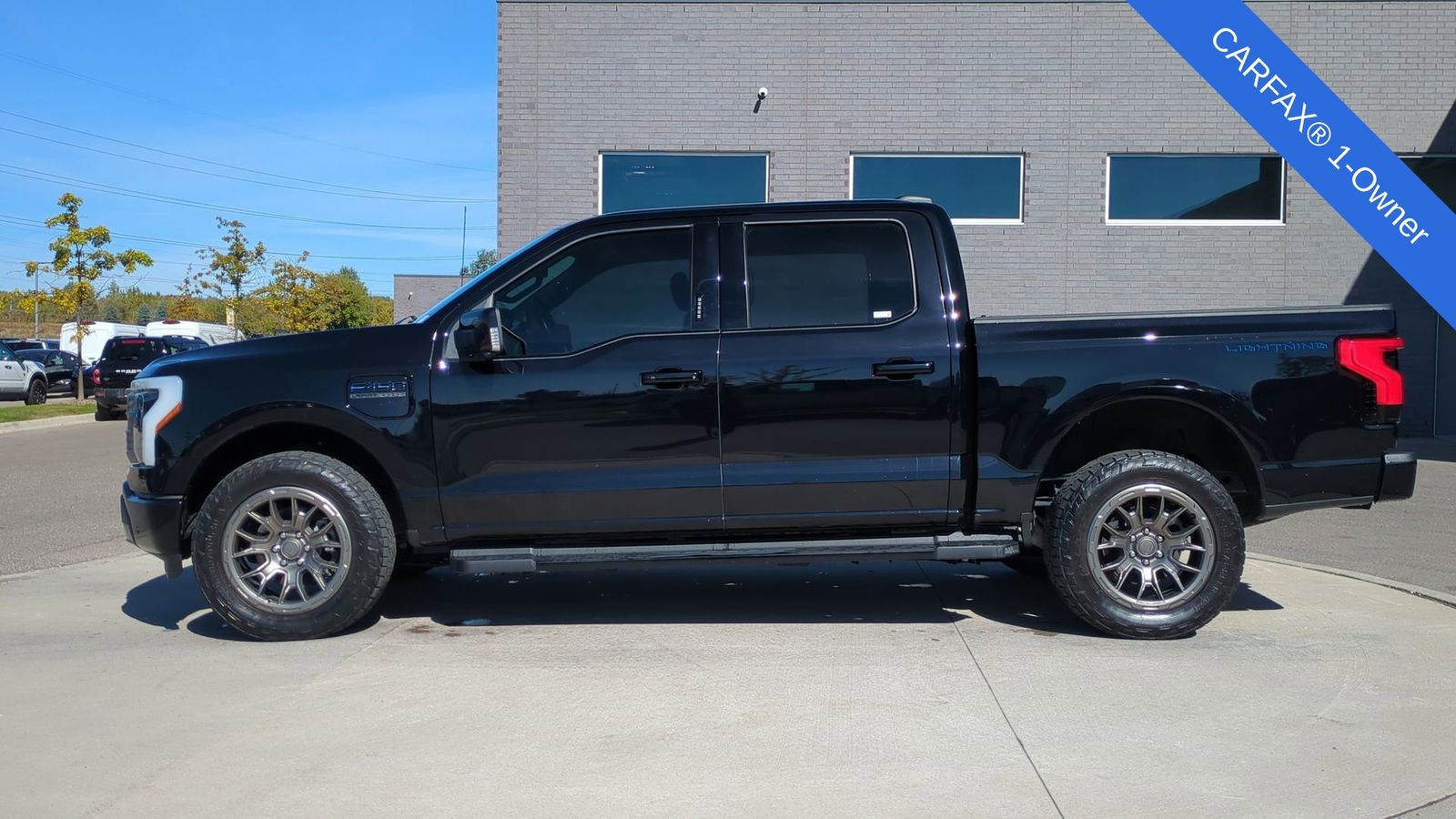 Used 2022 Ford F-150 Lightning Lariat with VIN 1FTVW1EL2NWG00780 for sale in Washington, MI