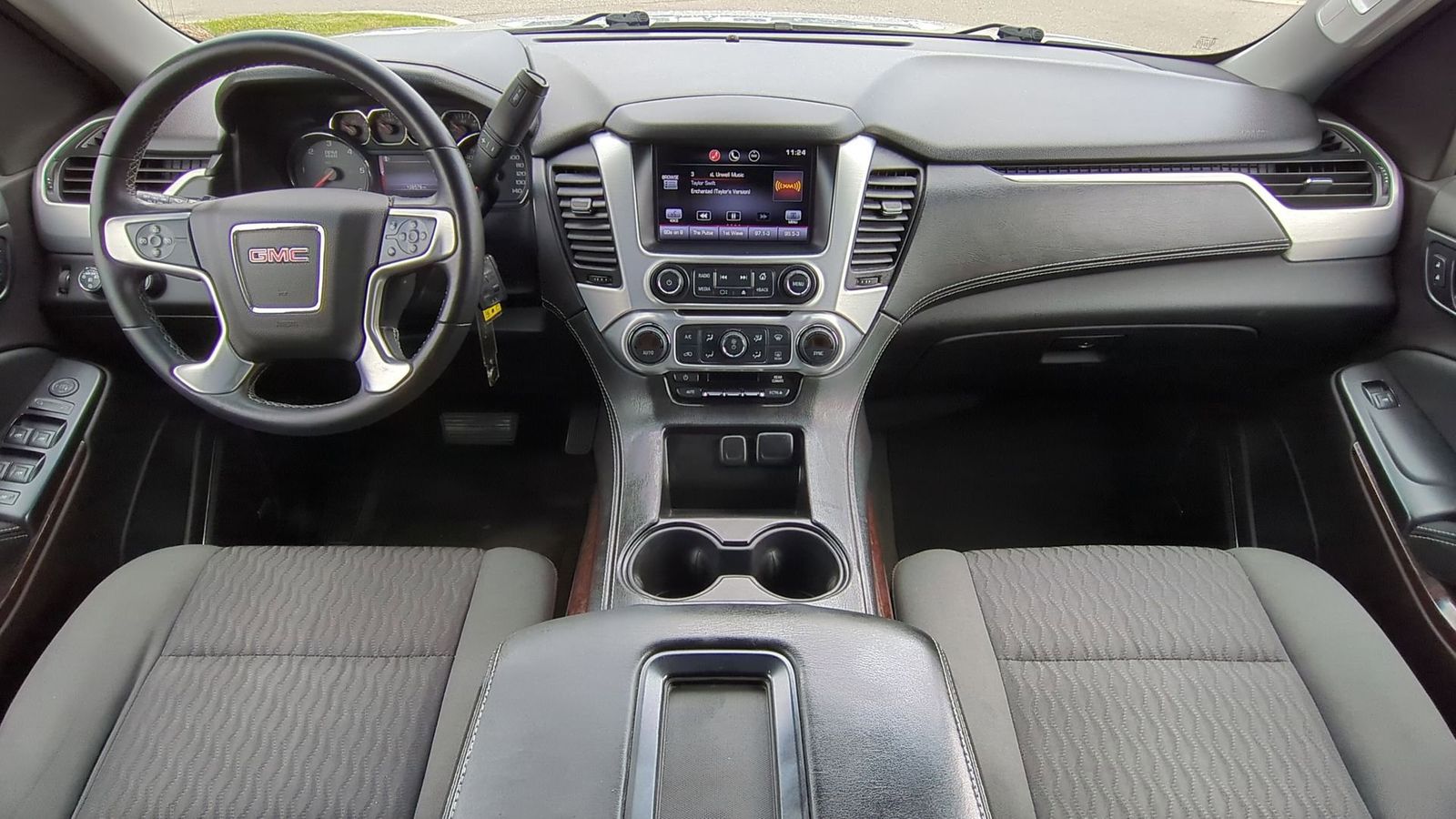 Thumbnail: 2015 GMC Yukon - 17