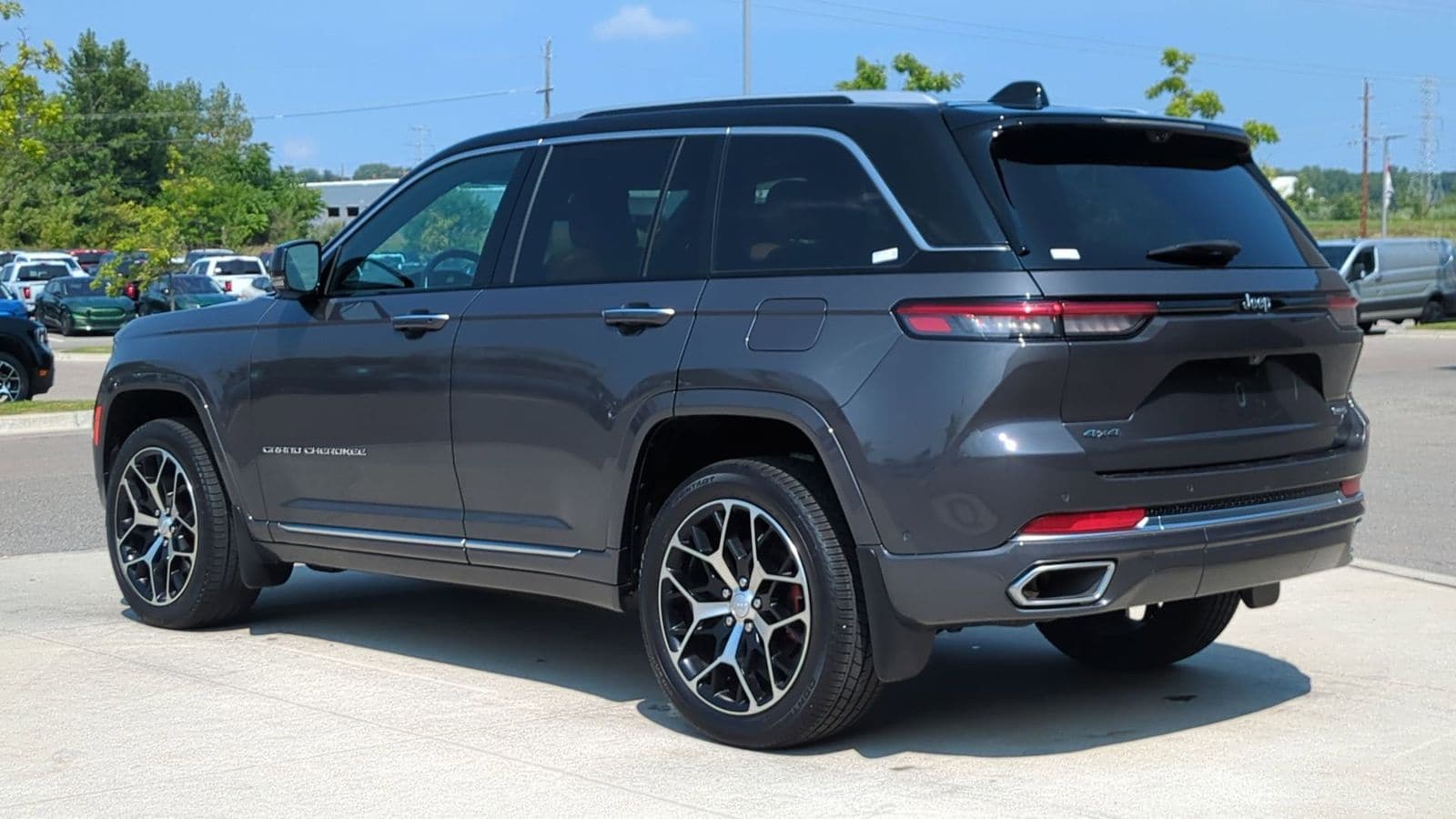 Thumbnail: 2022 Jeep Grand Cherokee - 3