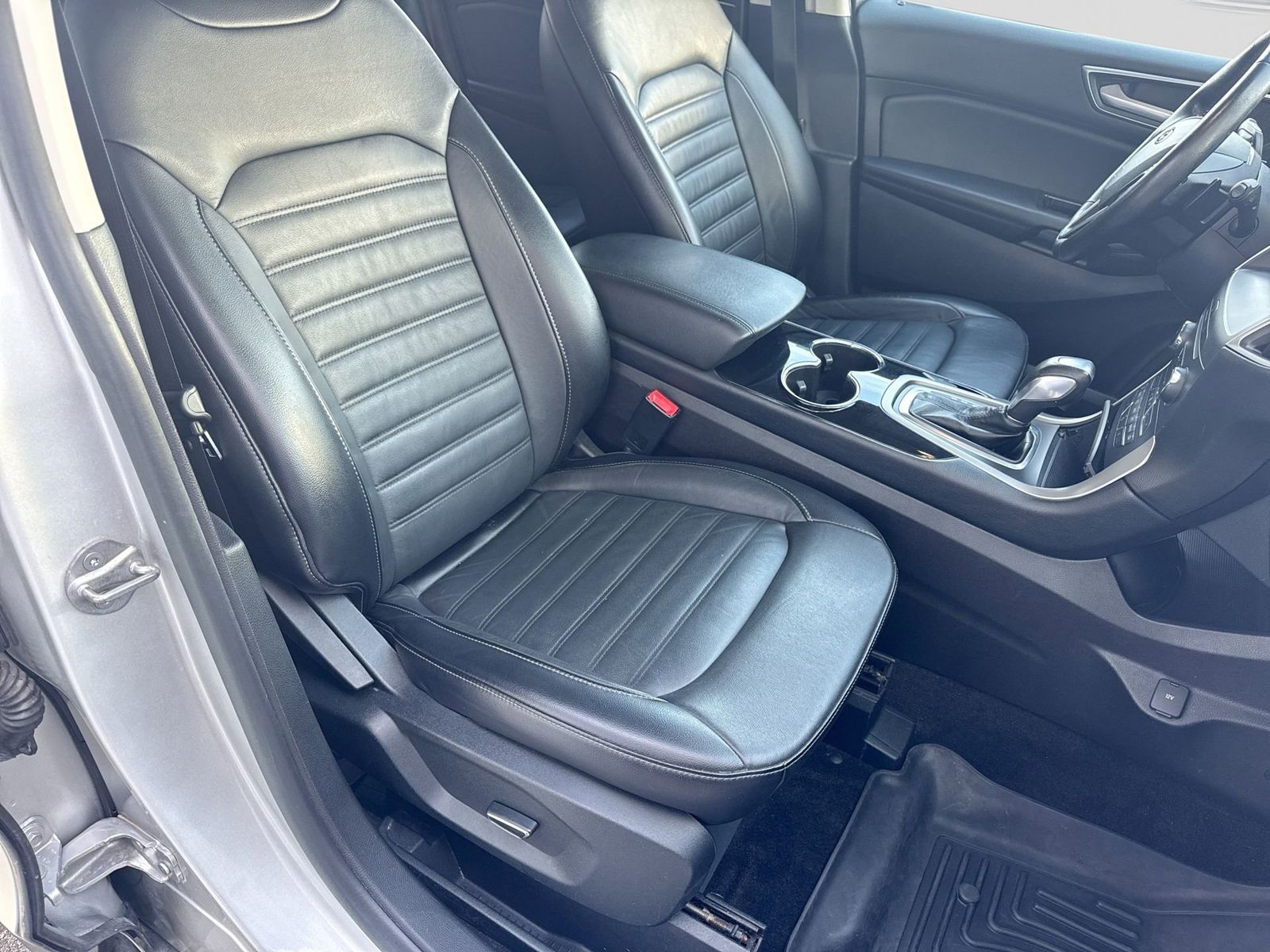 Thumbnail: 2017 Ford Edge - 22