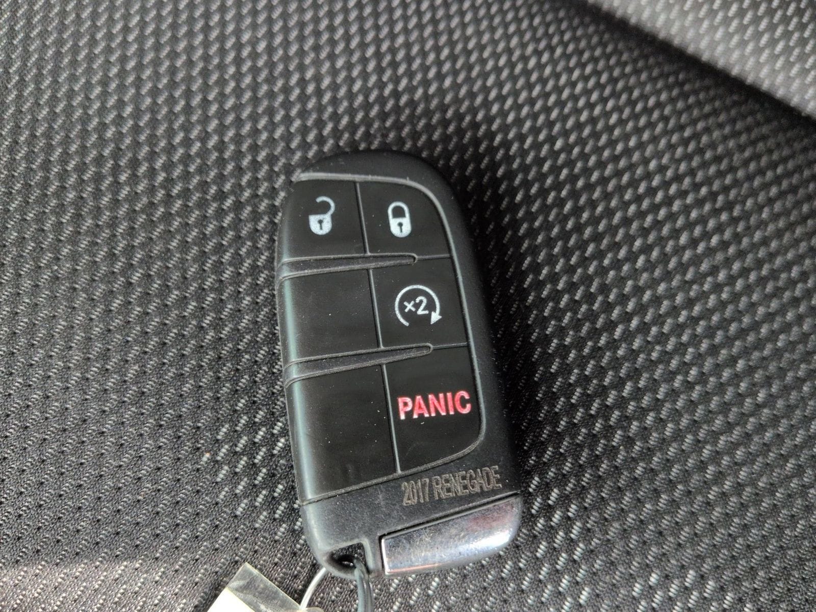 Thumbnail: 2017 Jeep Renegade - 41