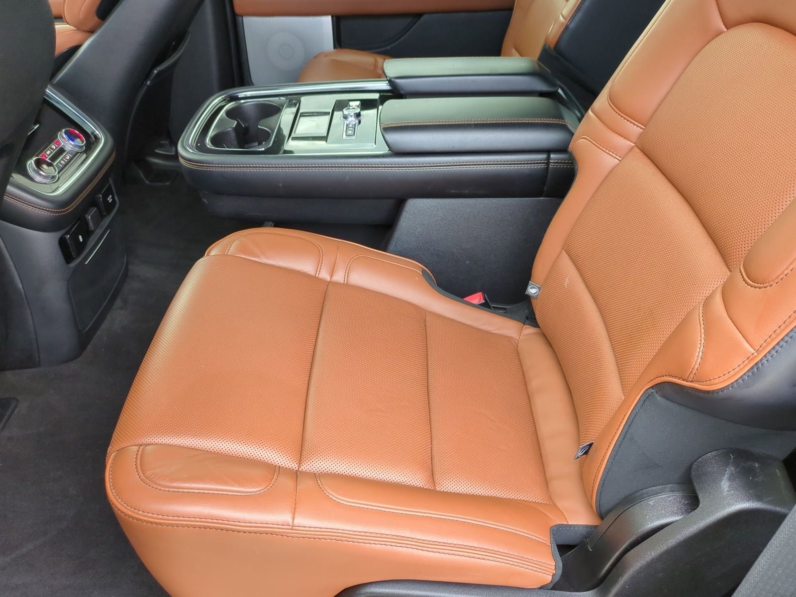 Thumbnail: 2019 Lincoln Navigator - 25