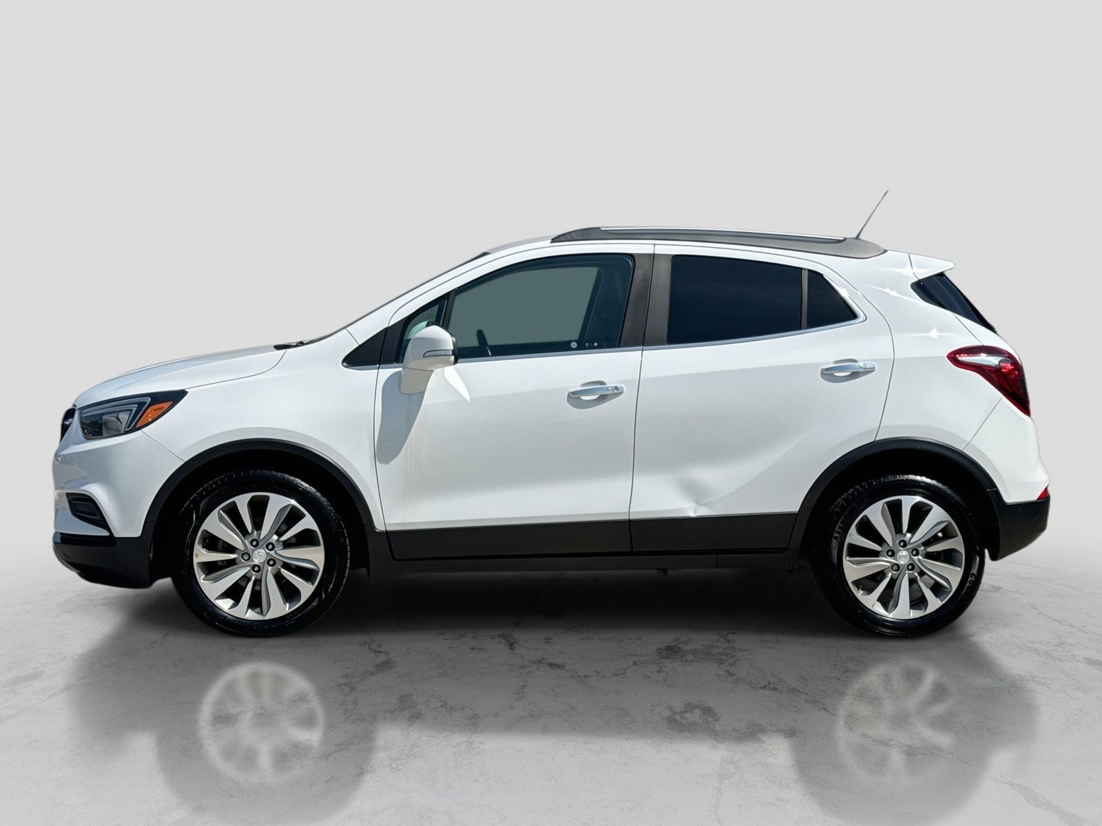Thumbnail: 2019 Buick Encore - 3