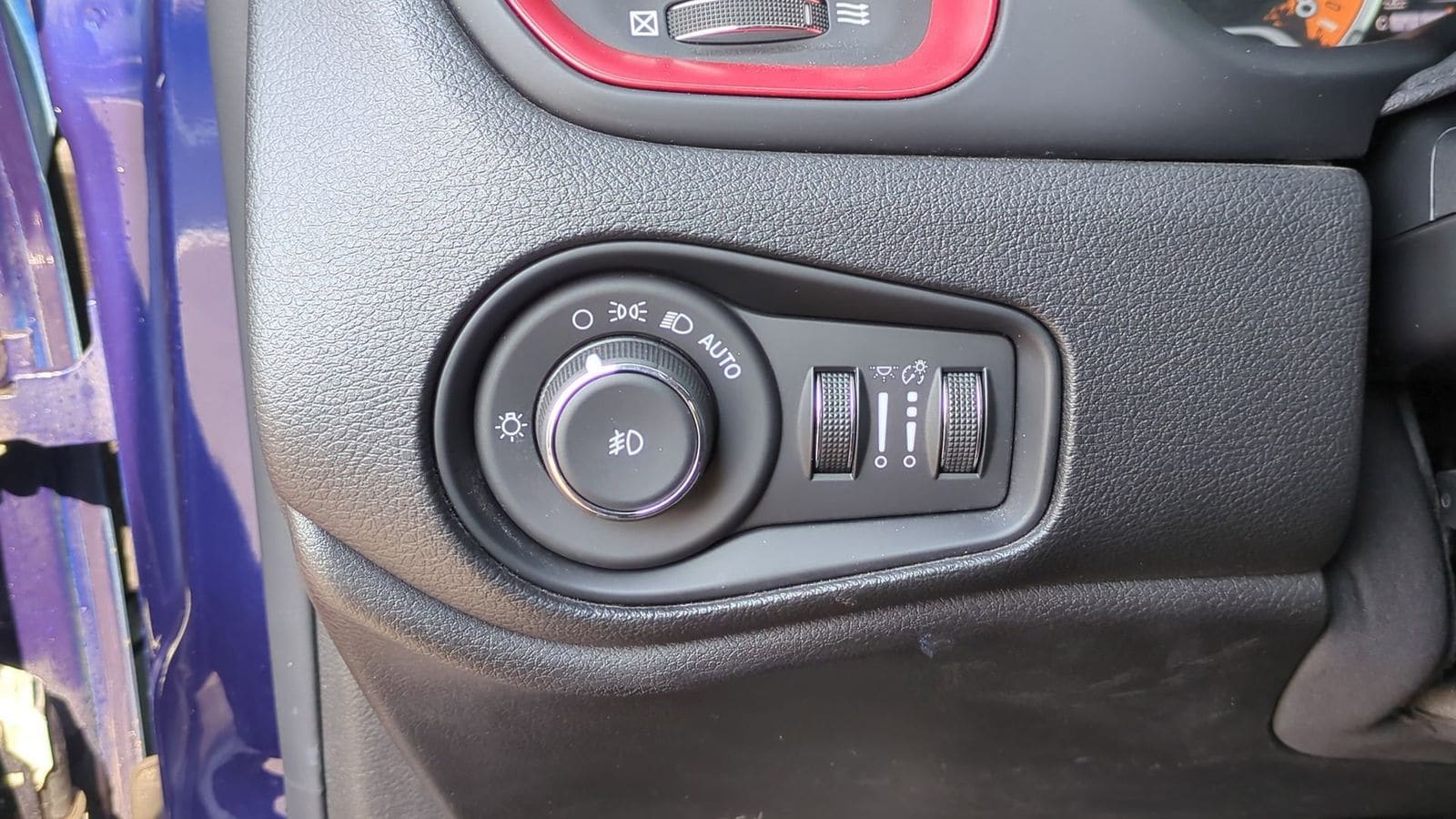 Thumbnail: 2017 Jeep Renegade - 20