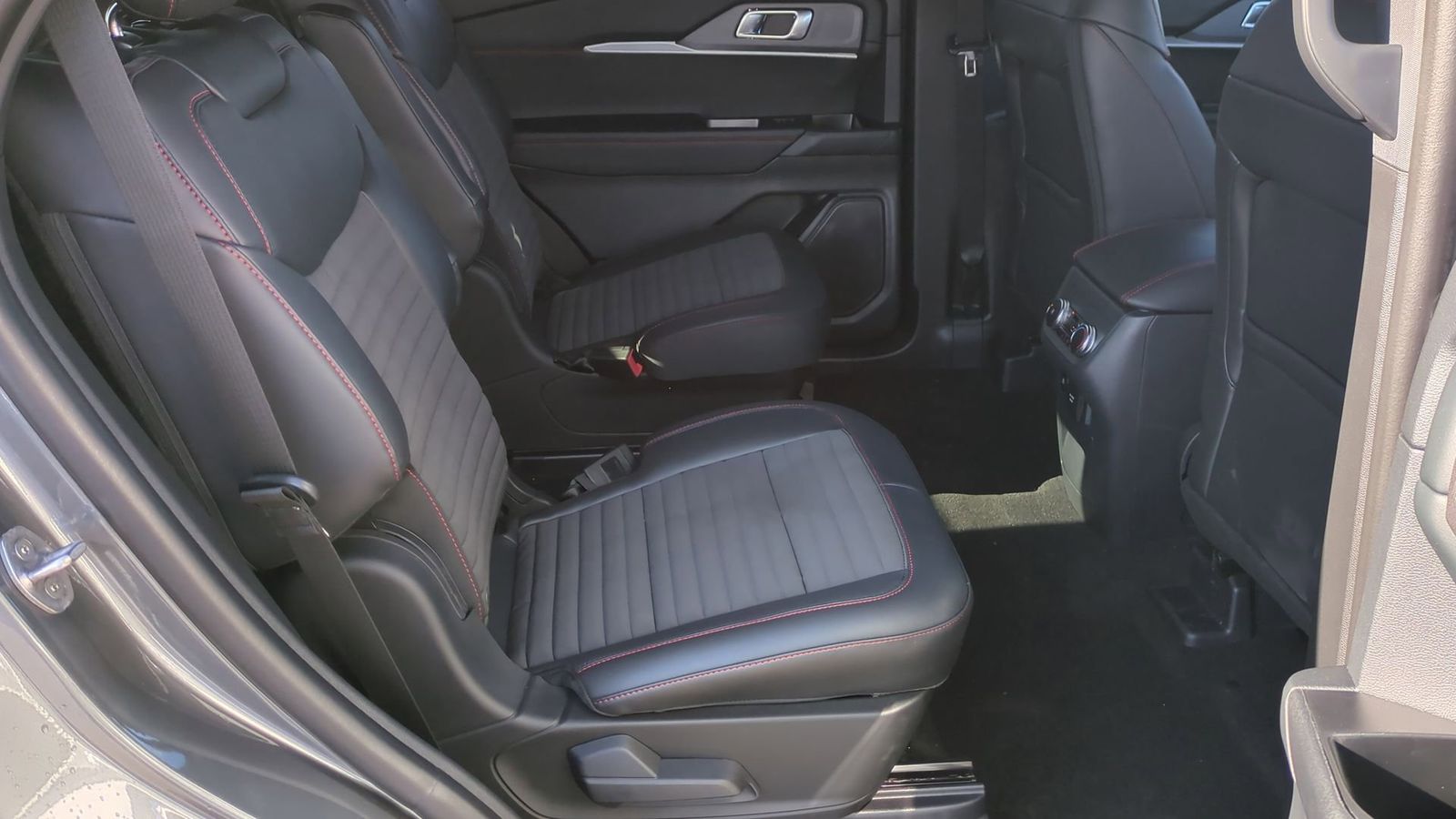 Thumbnail: 2025 Ford Explorer - 17