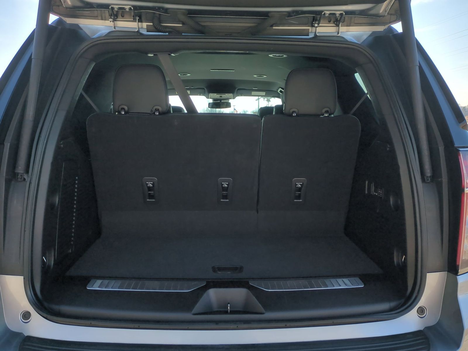 Thumbnail: 2023 Chevrolet Tahoe - 41