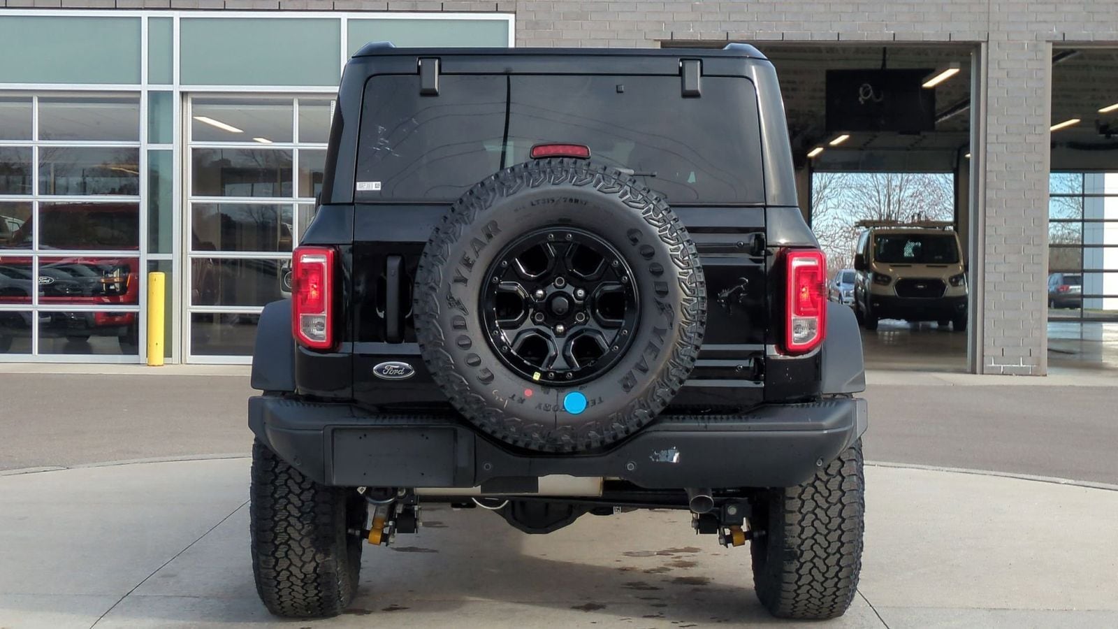 Thumbnail: 2025 Ford Bronco - 4