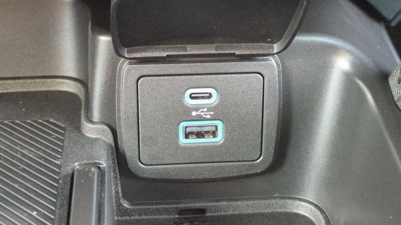 Thumbnail: 2025 Ford Bronco - 32