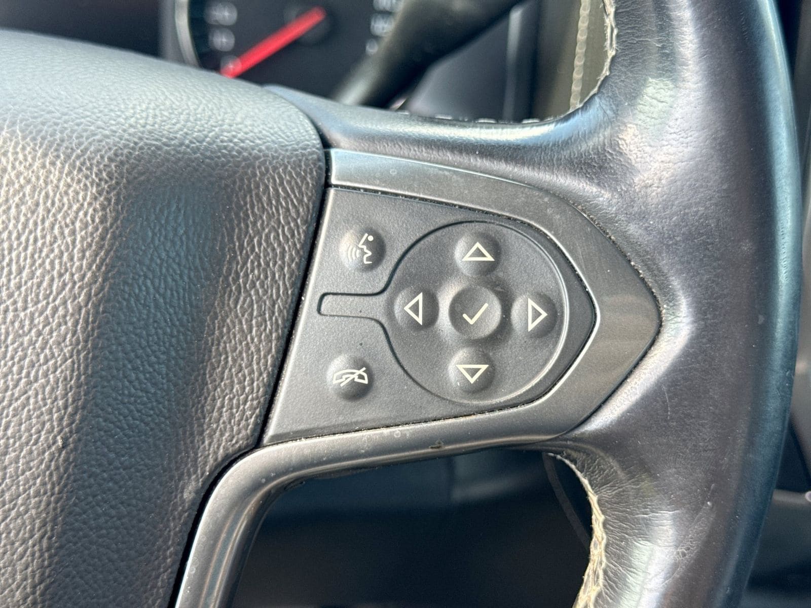Thumbnail: 2017 Chevrolet Silverado 1500 - 19