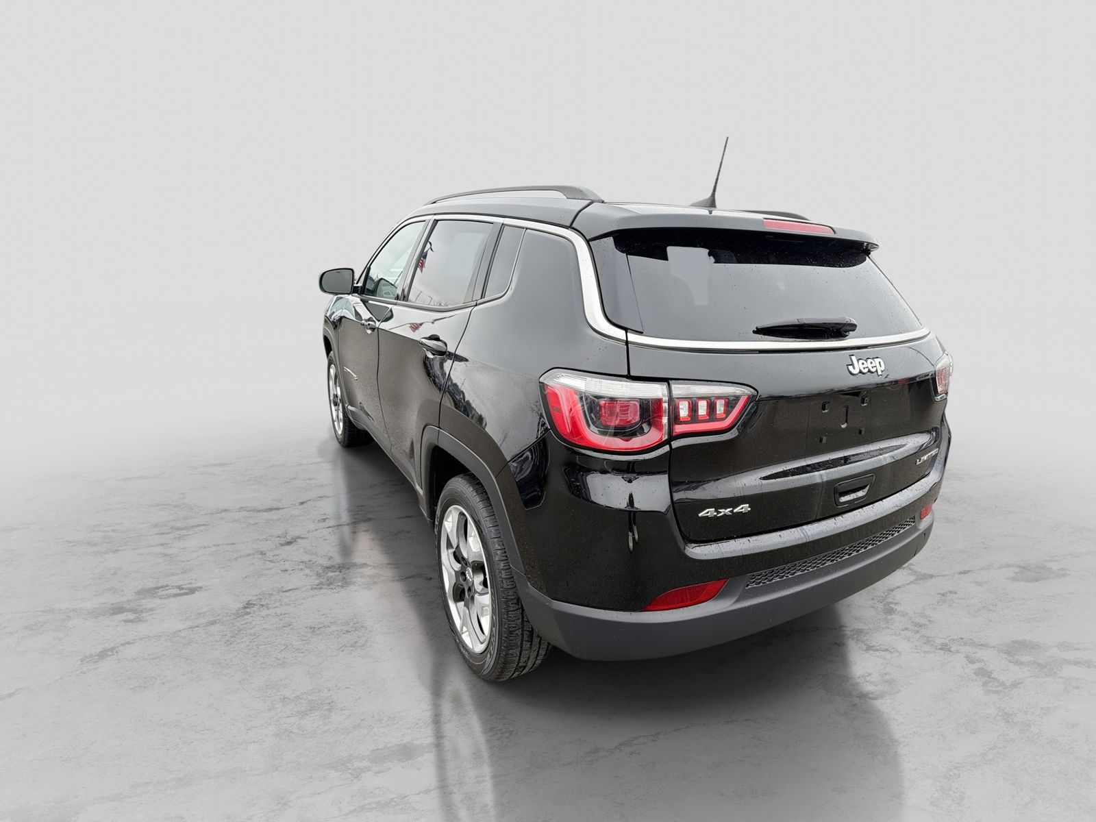 Thumbnail: 2018 Jeep Compass - 4