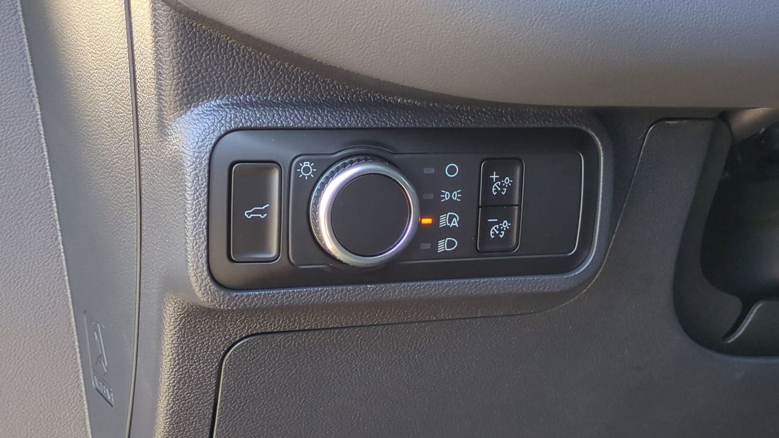 Thumbnail: 2025 Ford Explorer - 15