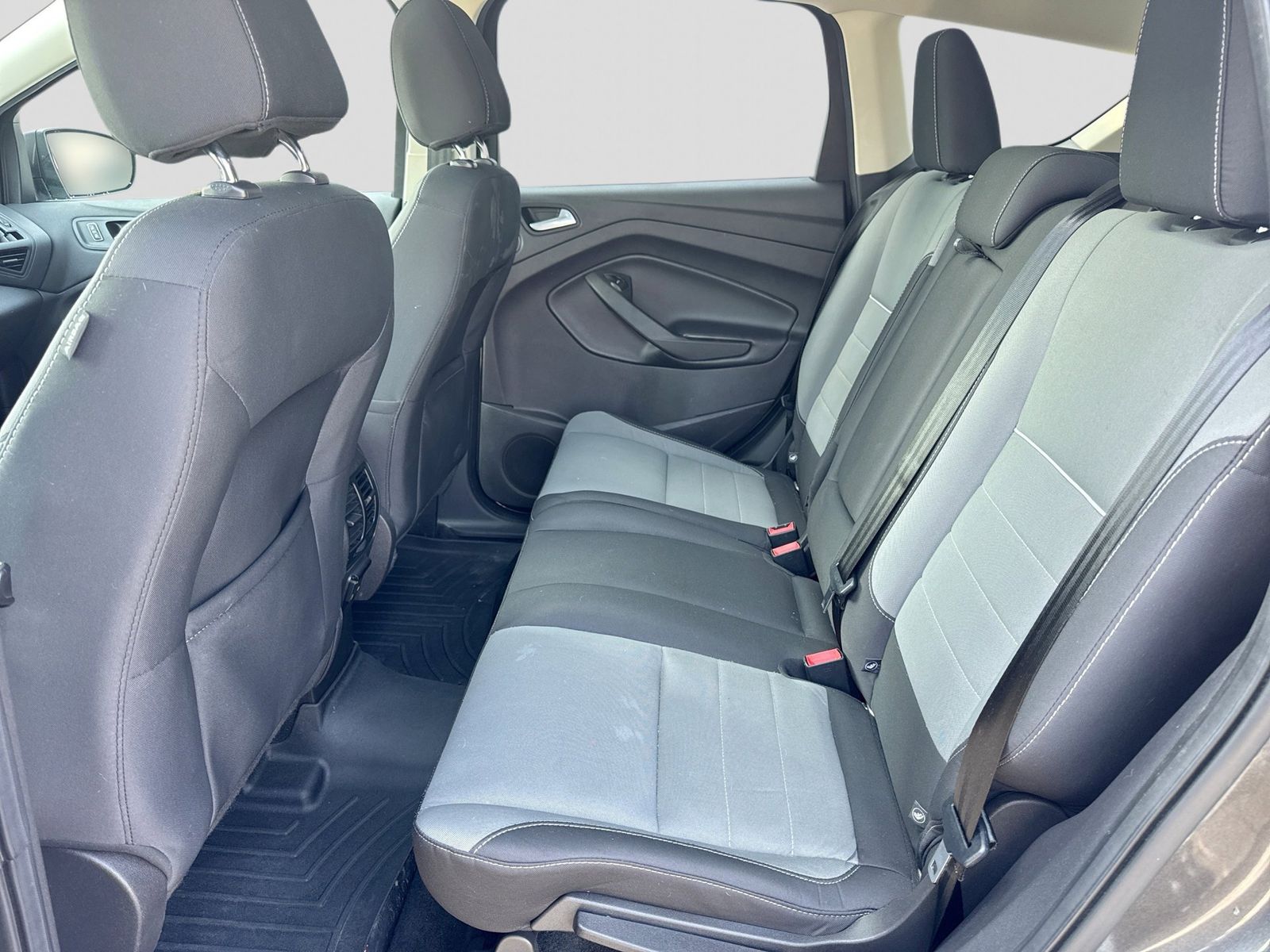 Thumbnail: 2015 Ford Escape - 21