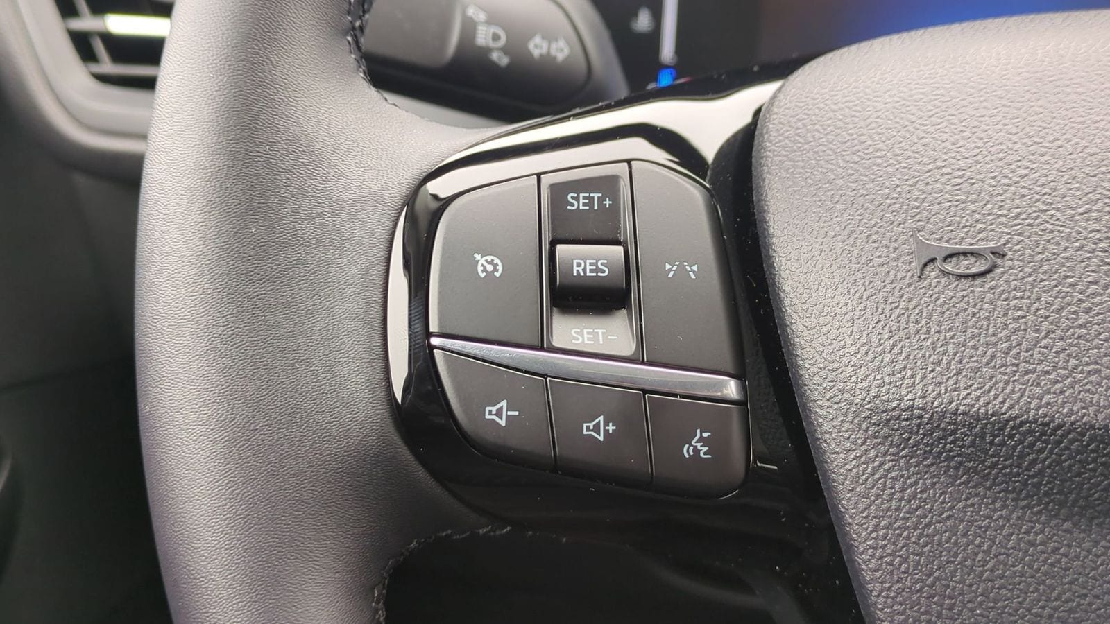 Thumbnail: 2025 Ford Escape - 21