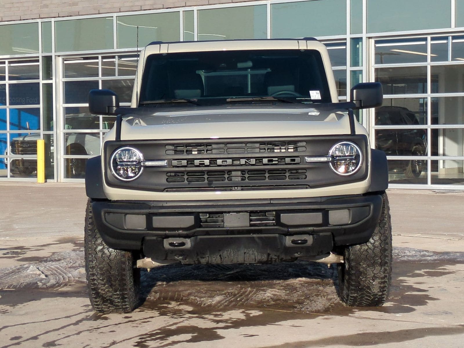 Thumbnail: 2025 Ford Bronco - 9