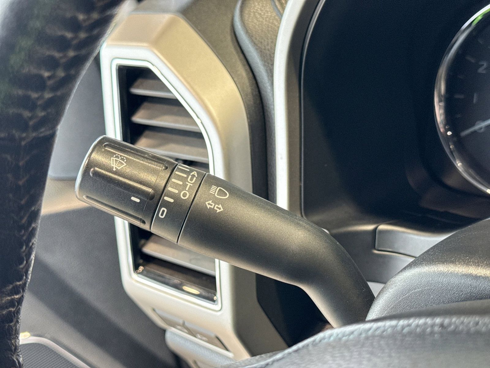 Thumbnail: 2019 Ford F-250 - 27