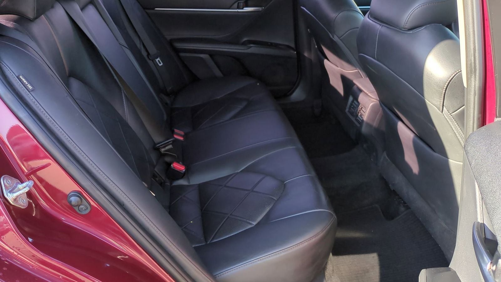 Thumbnail: 2018 Toyota Camry - 17