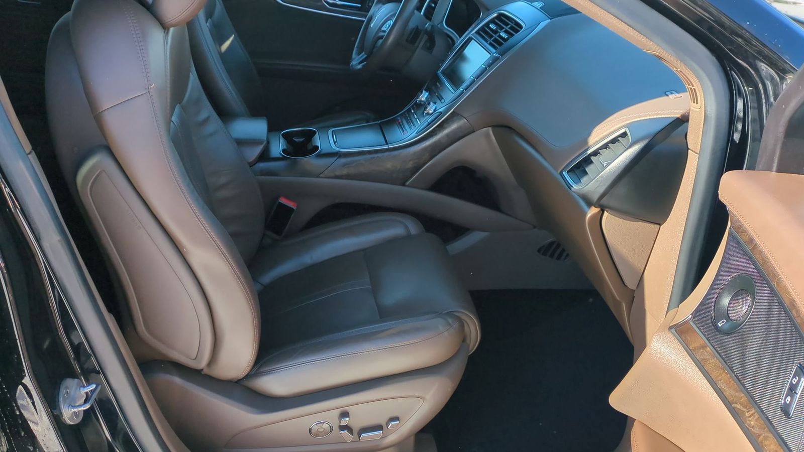 Thumbnail: 2016 Lincoln MKX - 24