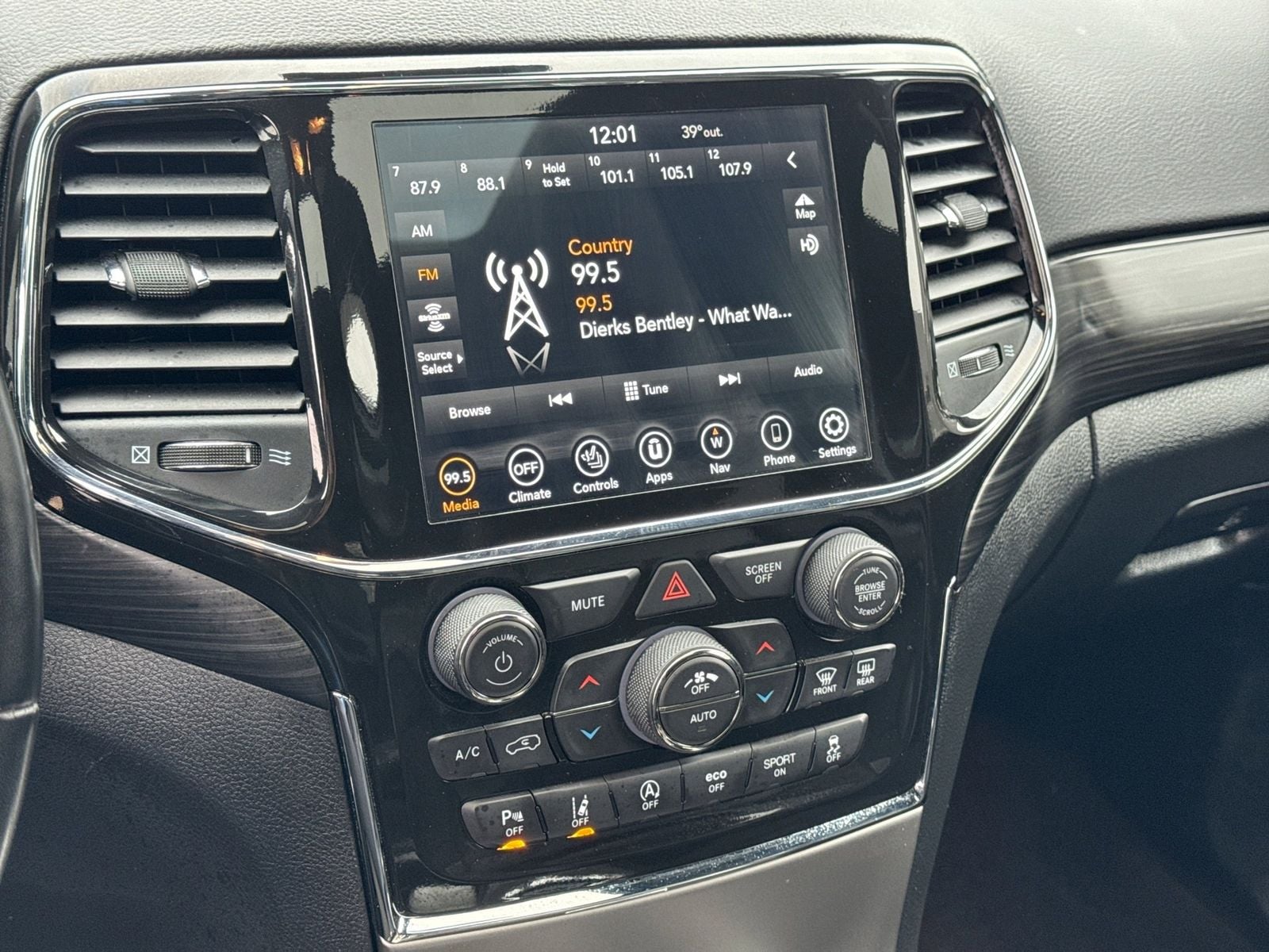 Thumbnail: 2022 Jeep Grand Cherokee - 30