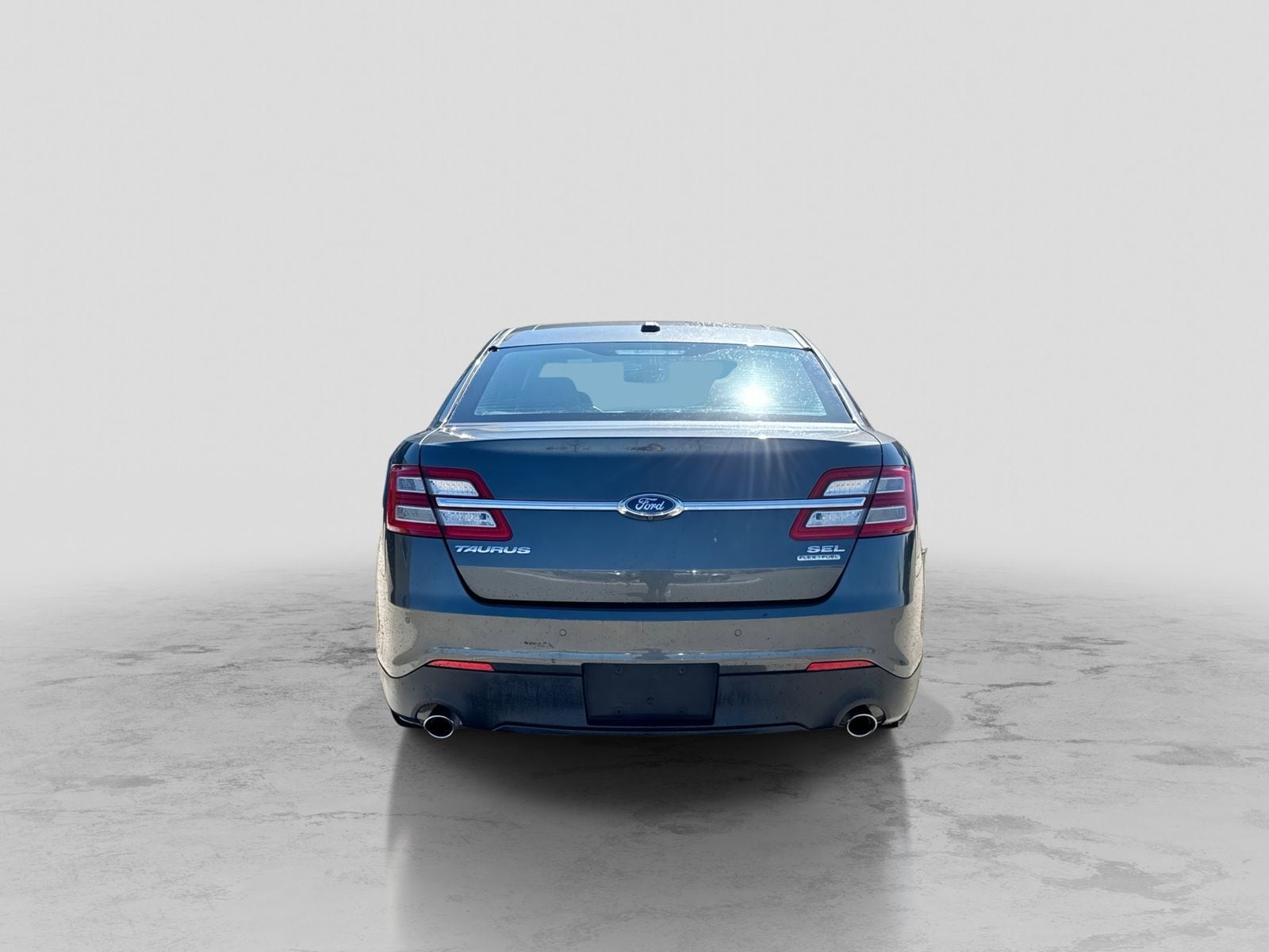 Thumbnail: 2015 Ford Taurus - 6