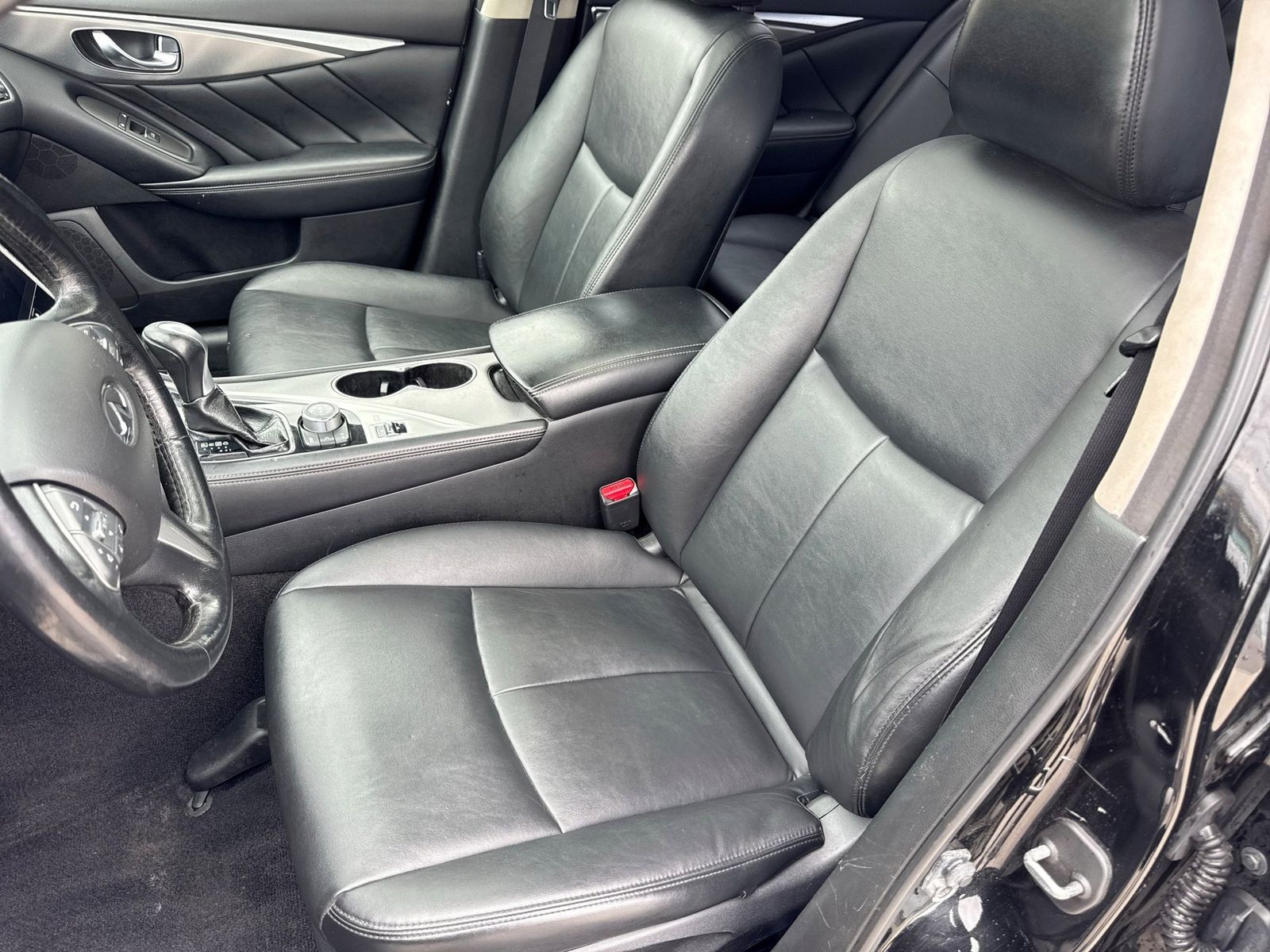 Thumbnail: 2015 INFINITI Q50 - 17