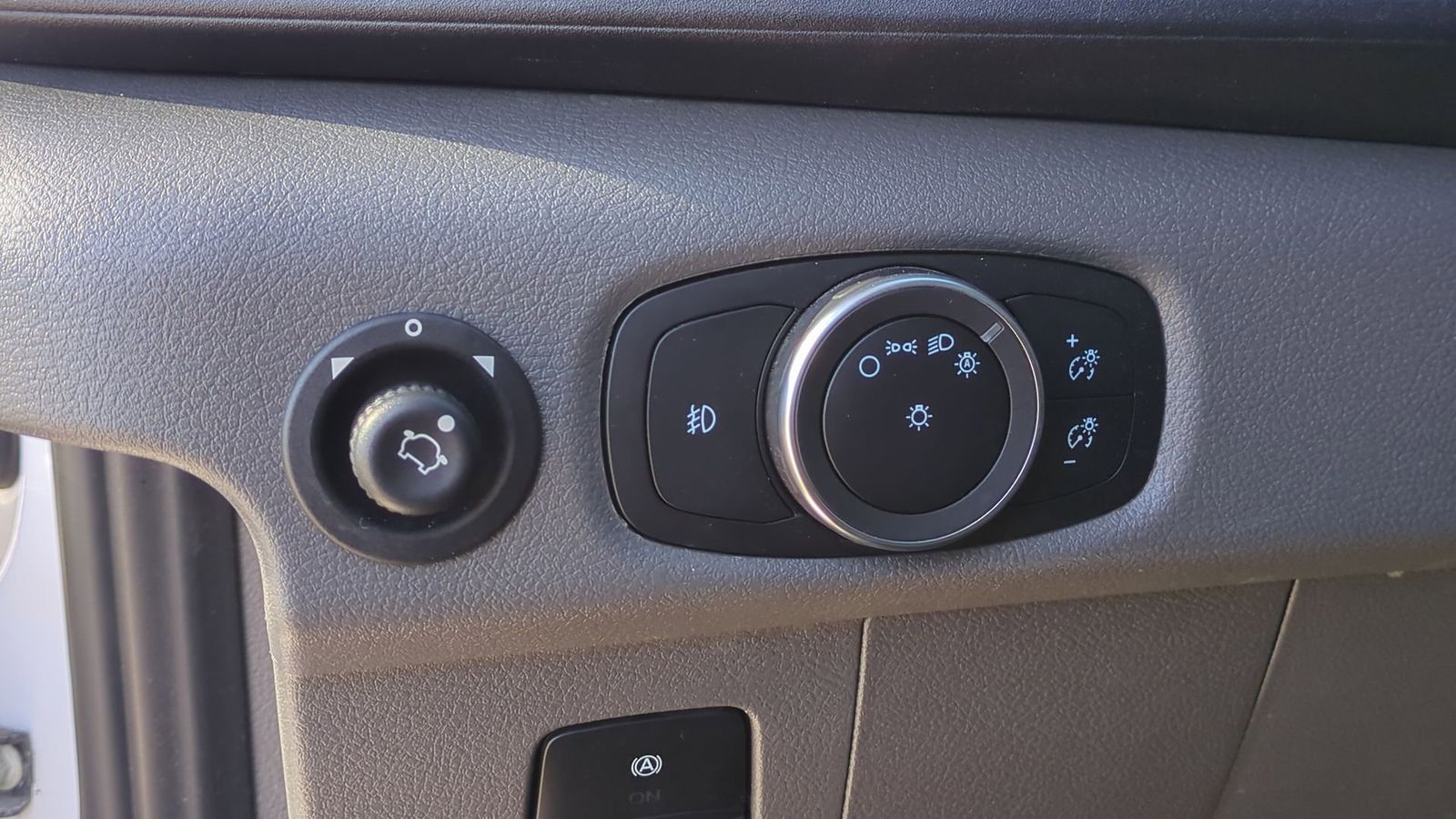 Thumbnail: 2023 Ford Transit Series - 16