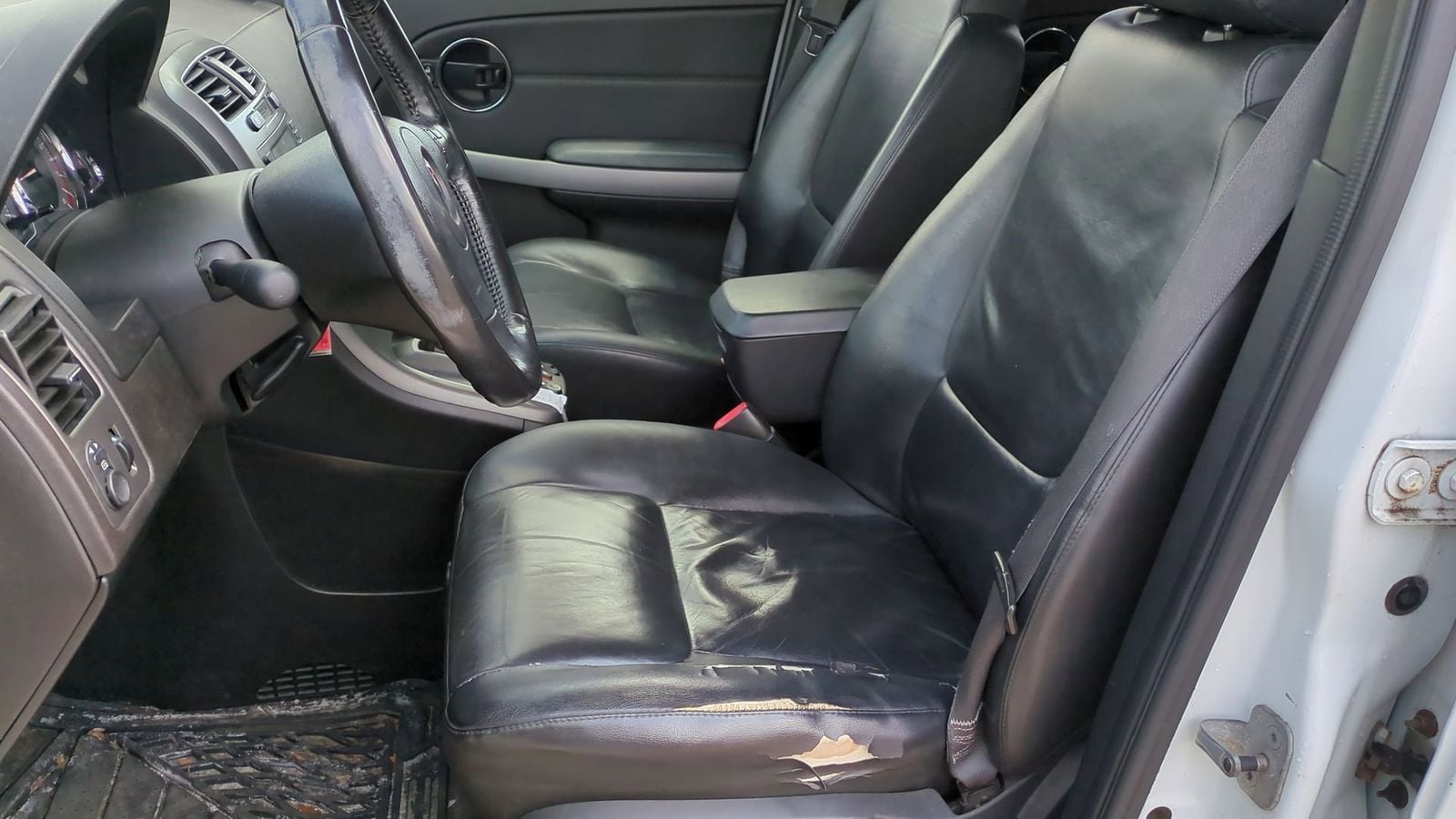 Thumbnail: 2006 Pontiac Torrent - 12