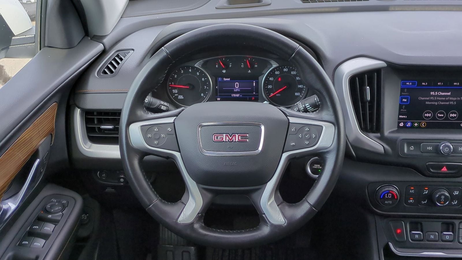Thumbnail: 2020 GMC Terrain - 21