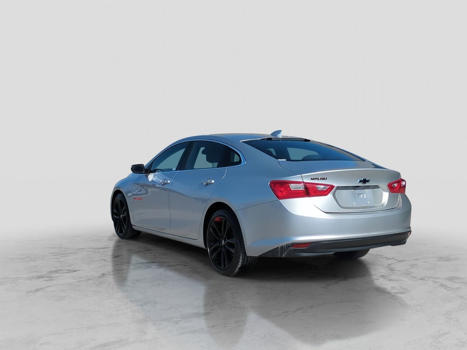 Thumbnail: 2018 Chevrolet Malibu - 5