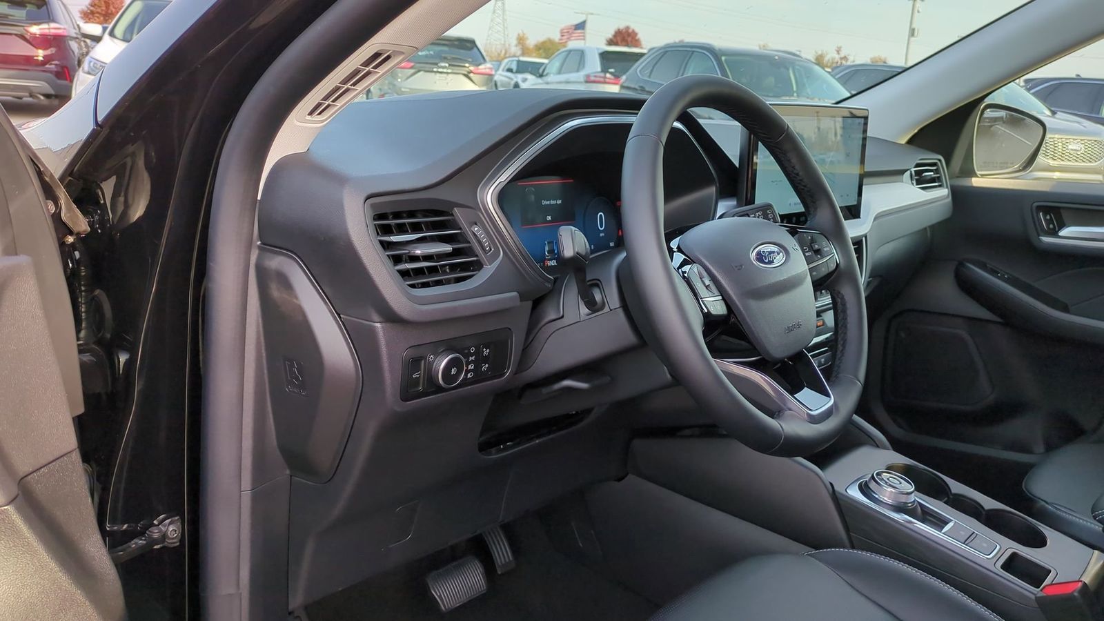 2025 Ford Escape Hybrid Platinum photo 2
