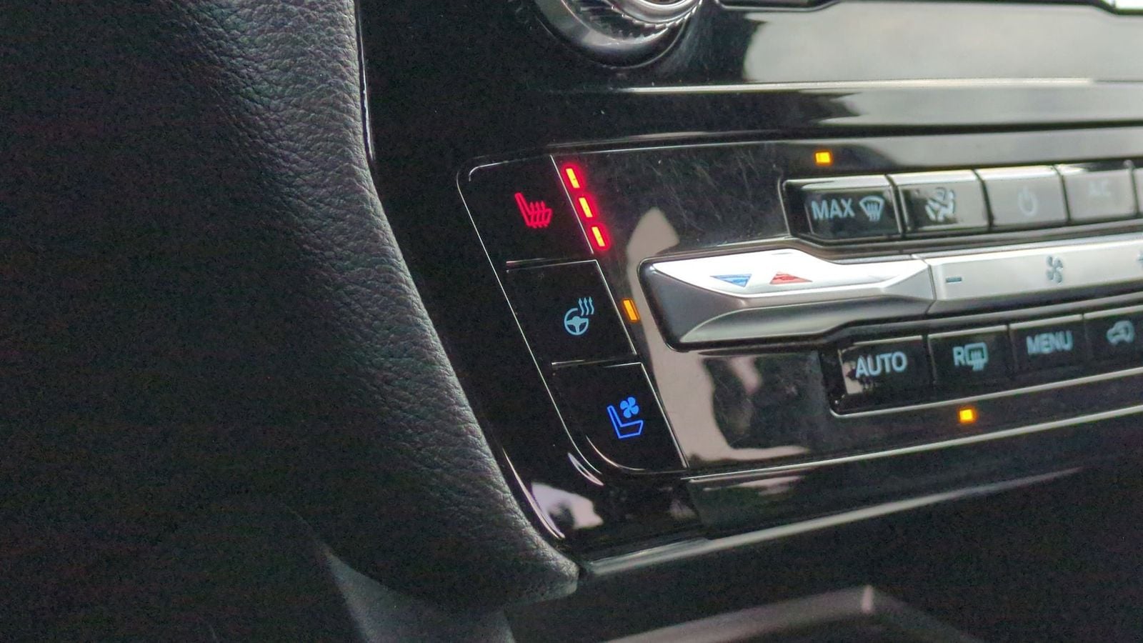 Thumbnail: 2022 Ford Explorer - 39