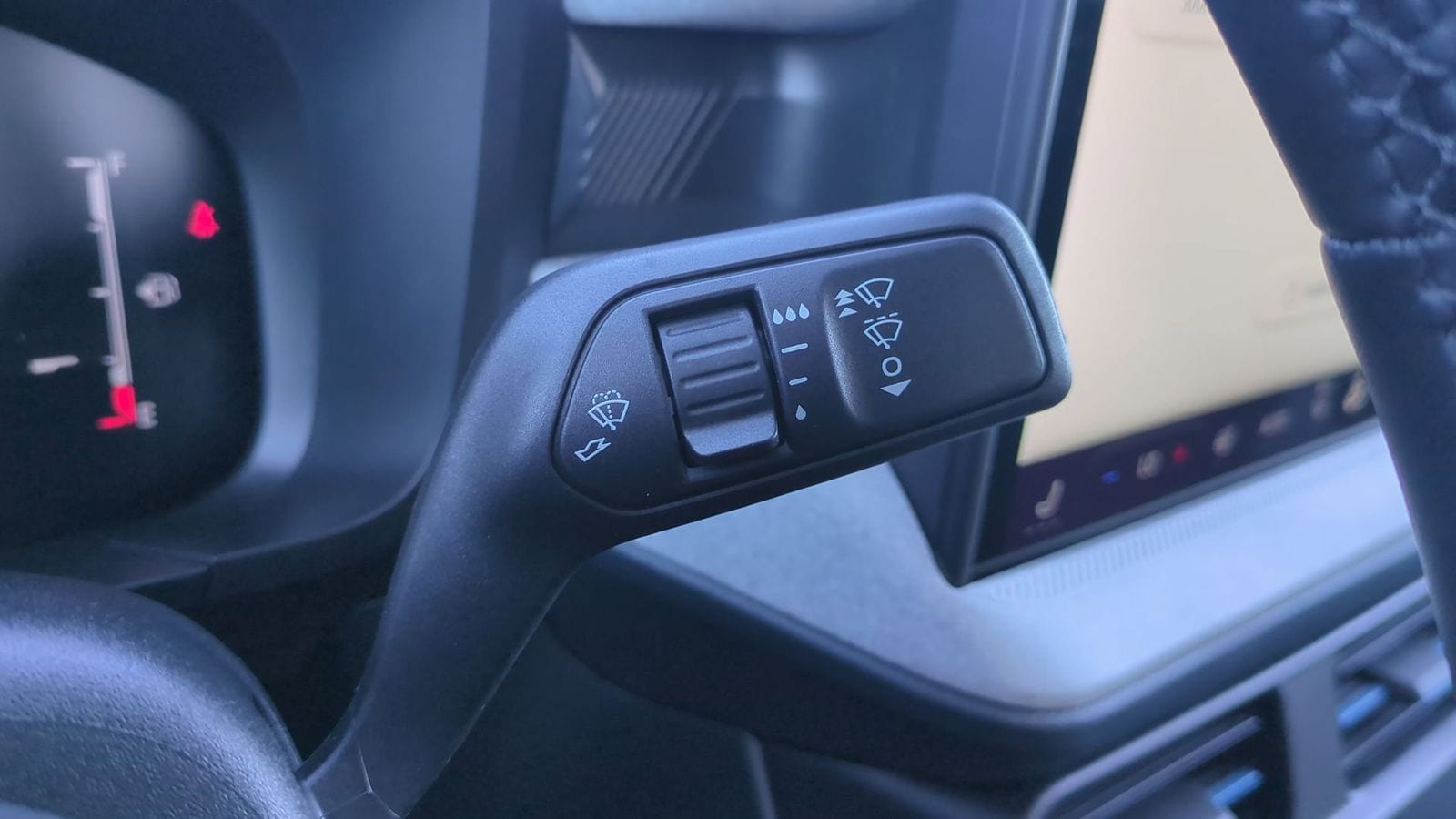 Thumbnail: 2025 Ford Maverick - 24