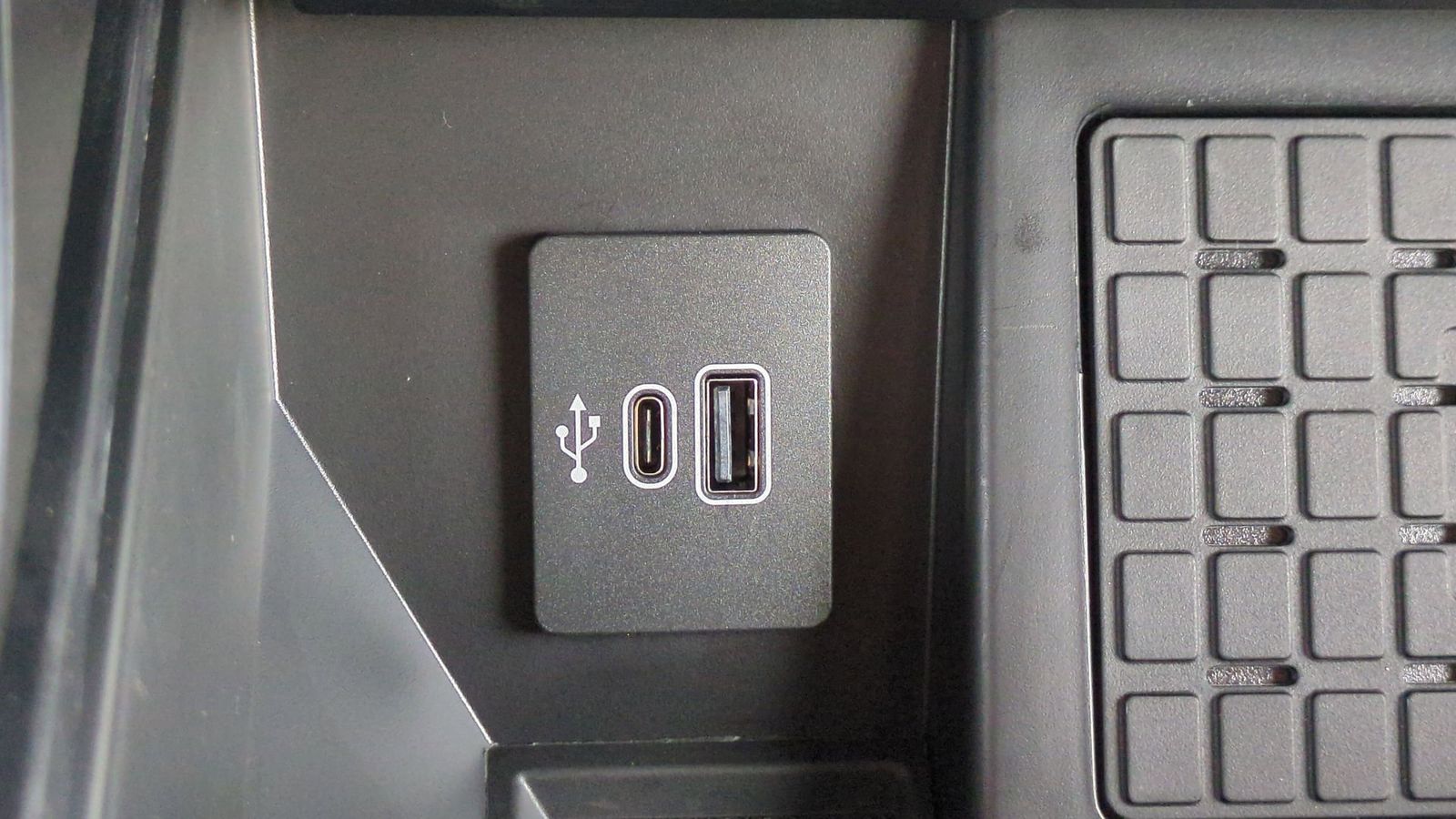 Thumbnail: 2025 Ford F-150 - 30