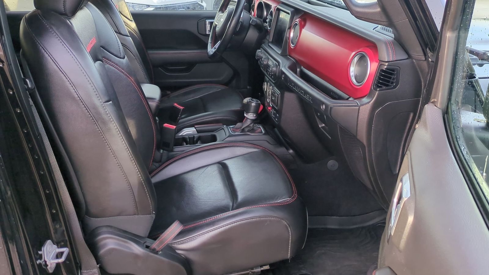 Thumbnail: 2020 Jeep Wrangler - 24