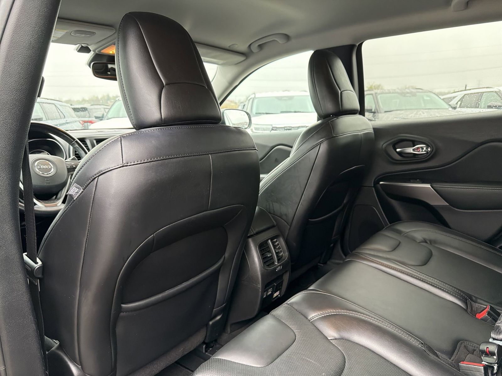 Thumbnail: 2021 Jeep Cherokee - 20